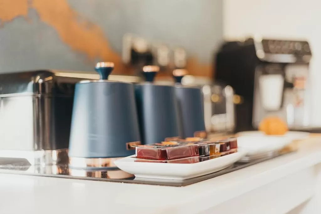 Coffee/tea facilities in Quarter by the Warren Collection