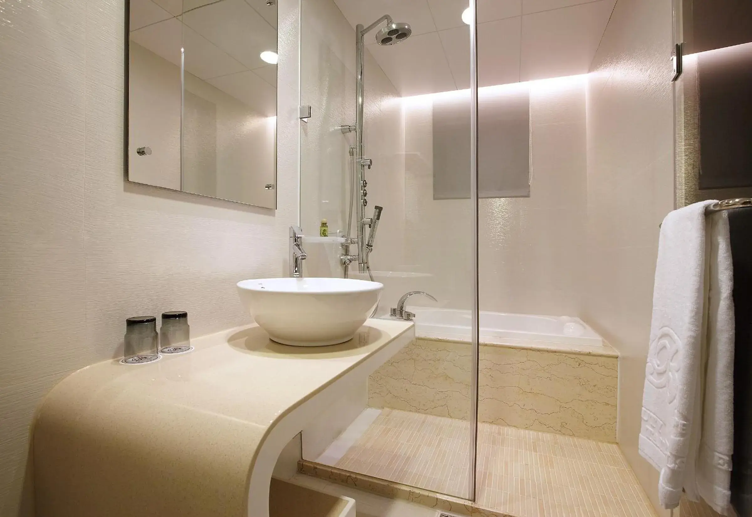 Bathroom in Beauty Hotels - Beautique Hotel