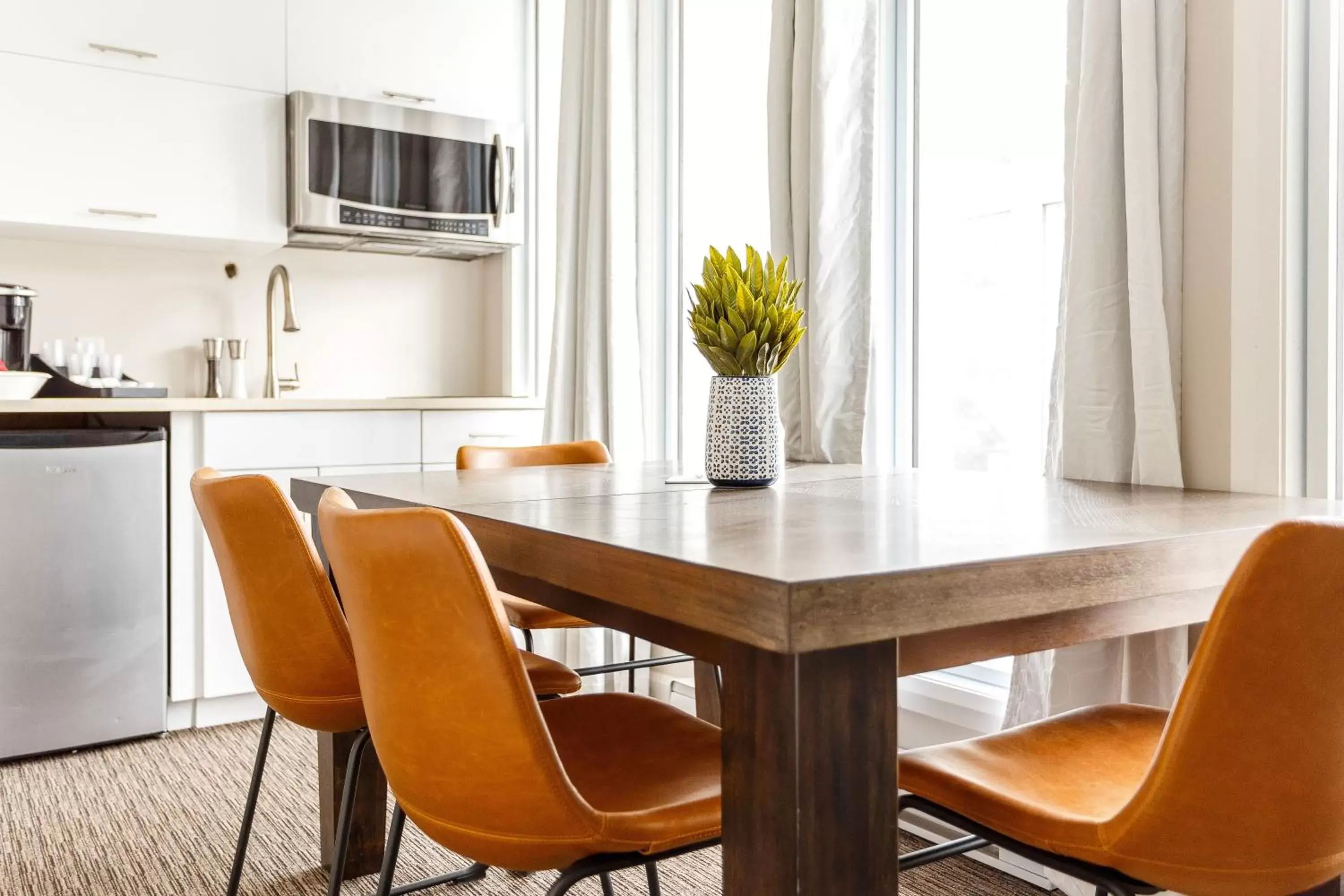 Dining Area in Parc Avenue Lofts