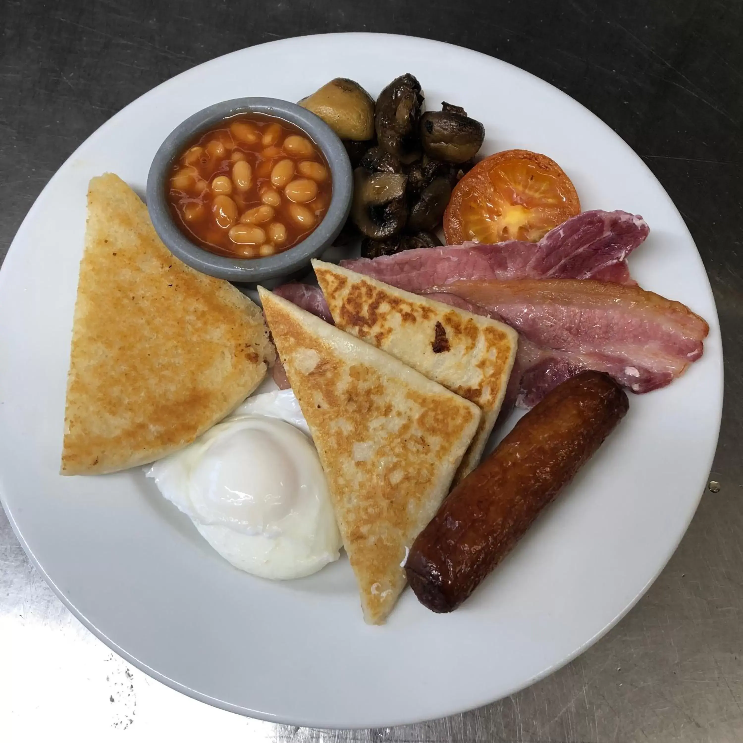 English/Irish breakfast, Food in Cromore Halt