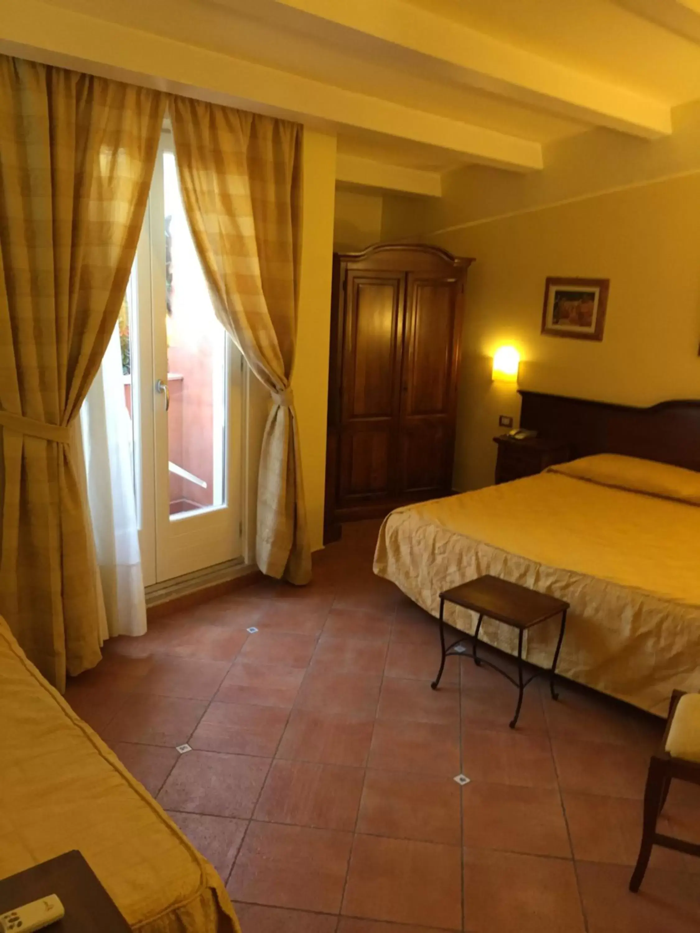 Photo of the whole room, Room Photo in Hotel Mediterraneo