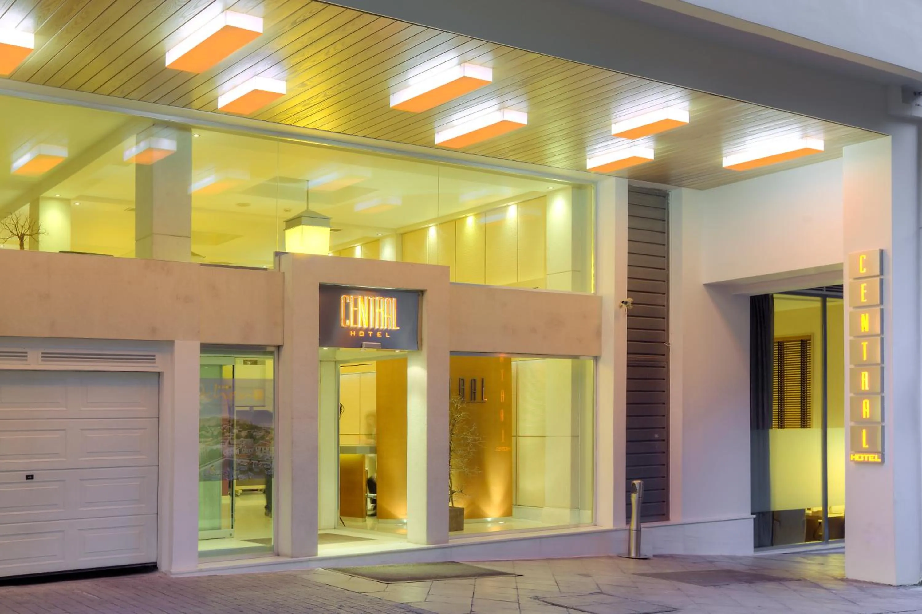 Facade/entrance in Central Hotel