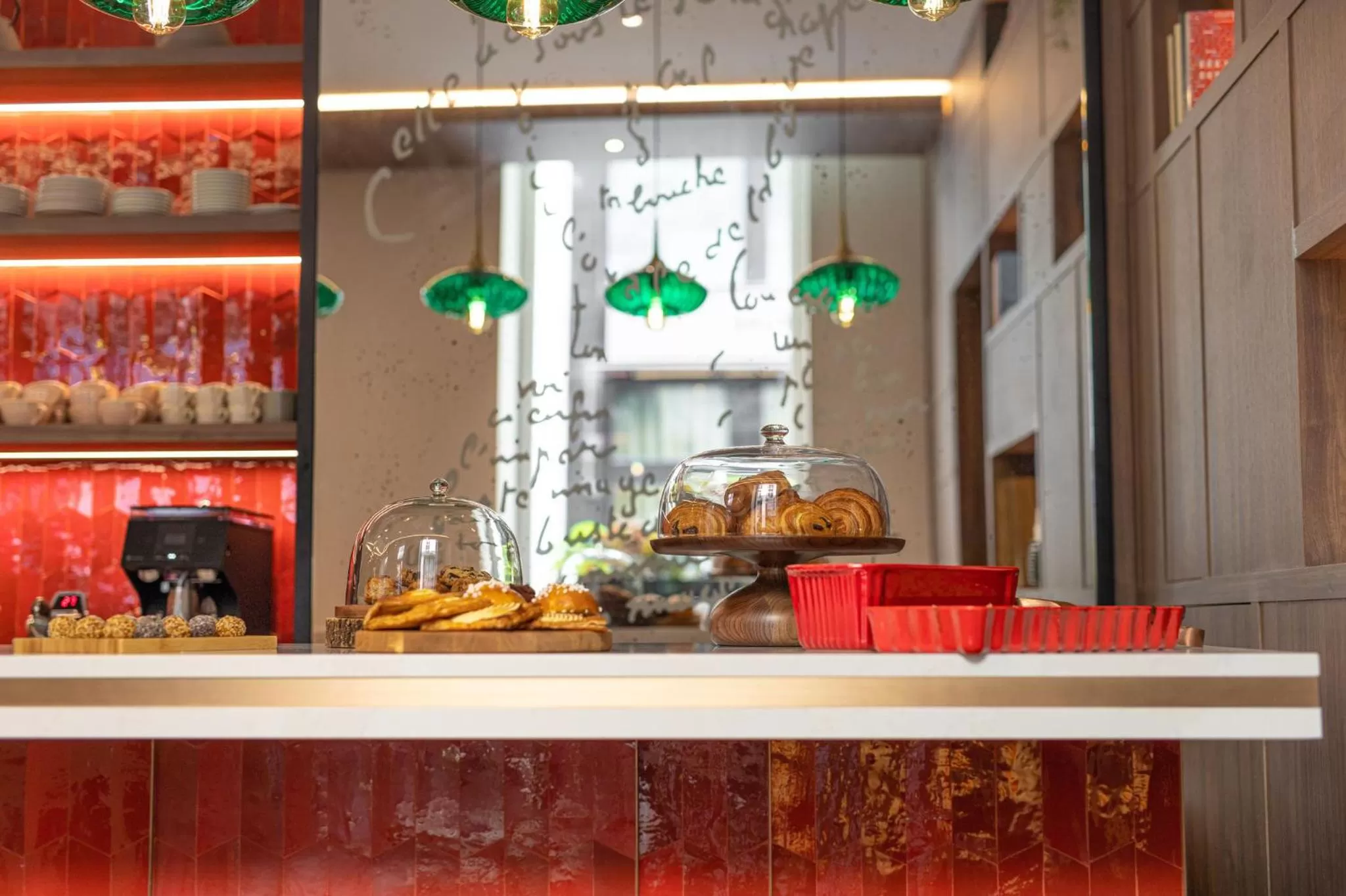 Restaurant/places to eat in Hotel Indigo Paris - Opera by IHG