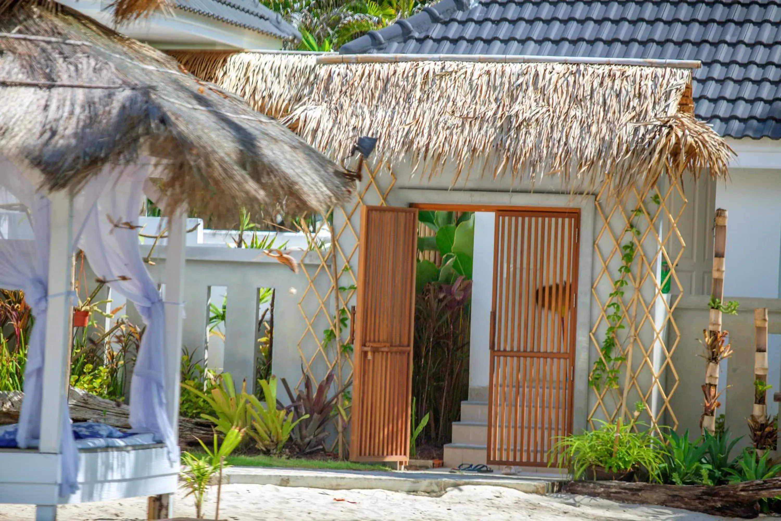 Facade/entrance in King's Garden Resort - SHA Plus Facade/entrance in King's Garden Resort - SHA Plus