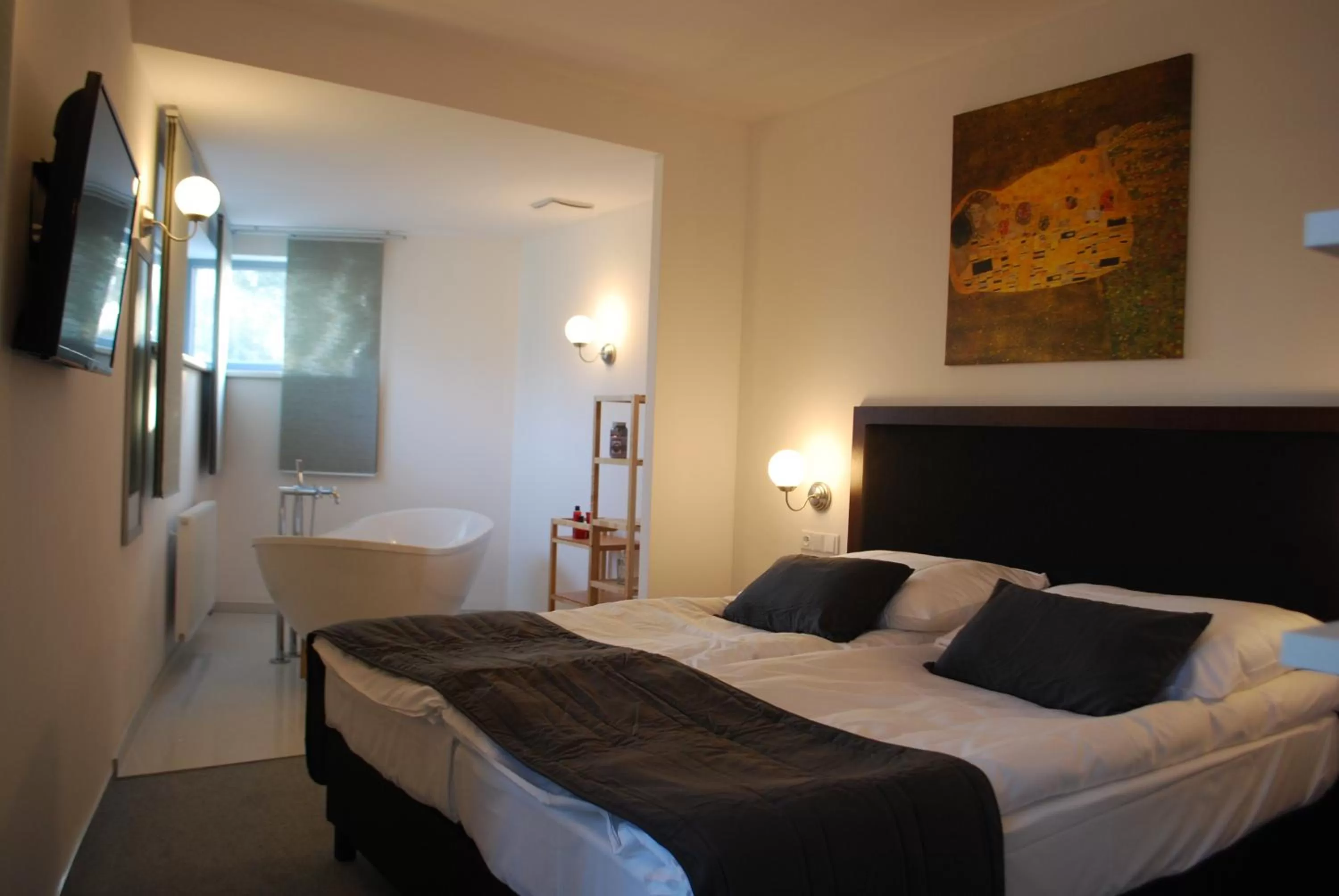 Deluxe Double Room with Bath in Hotel Koruna