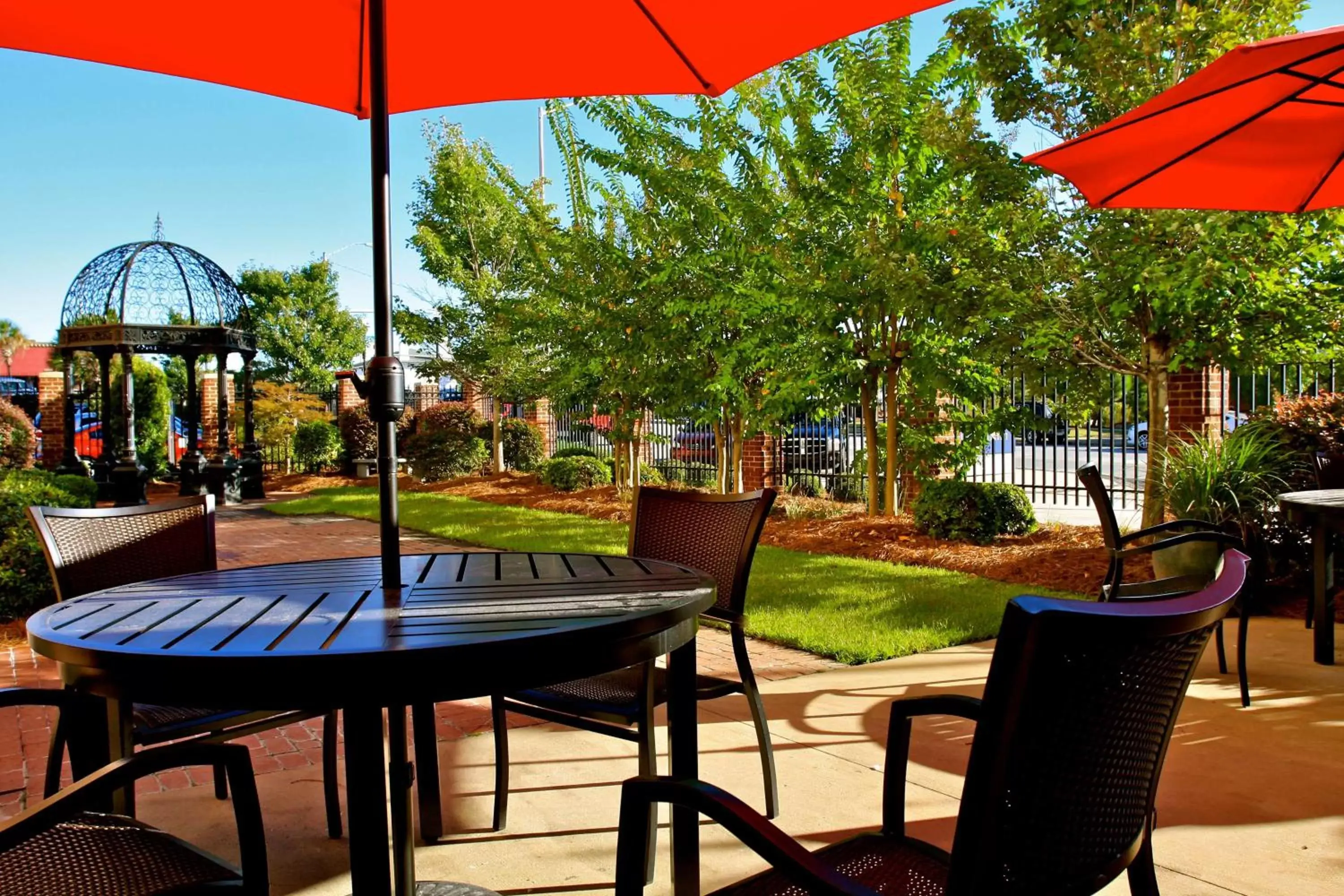 Patio in Hilton Garden Inn Albany