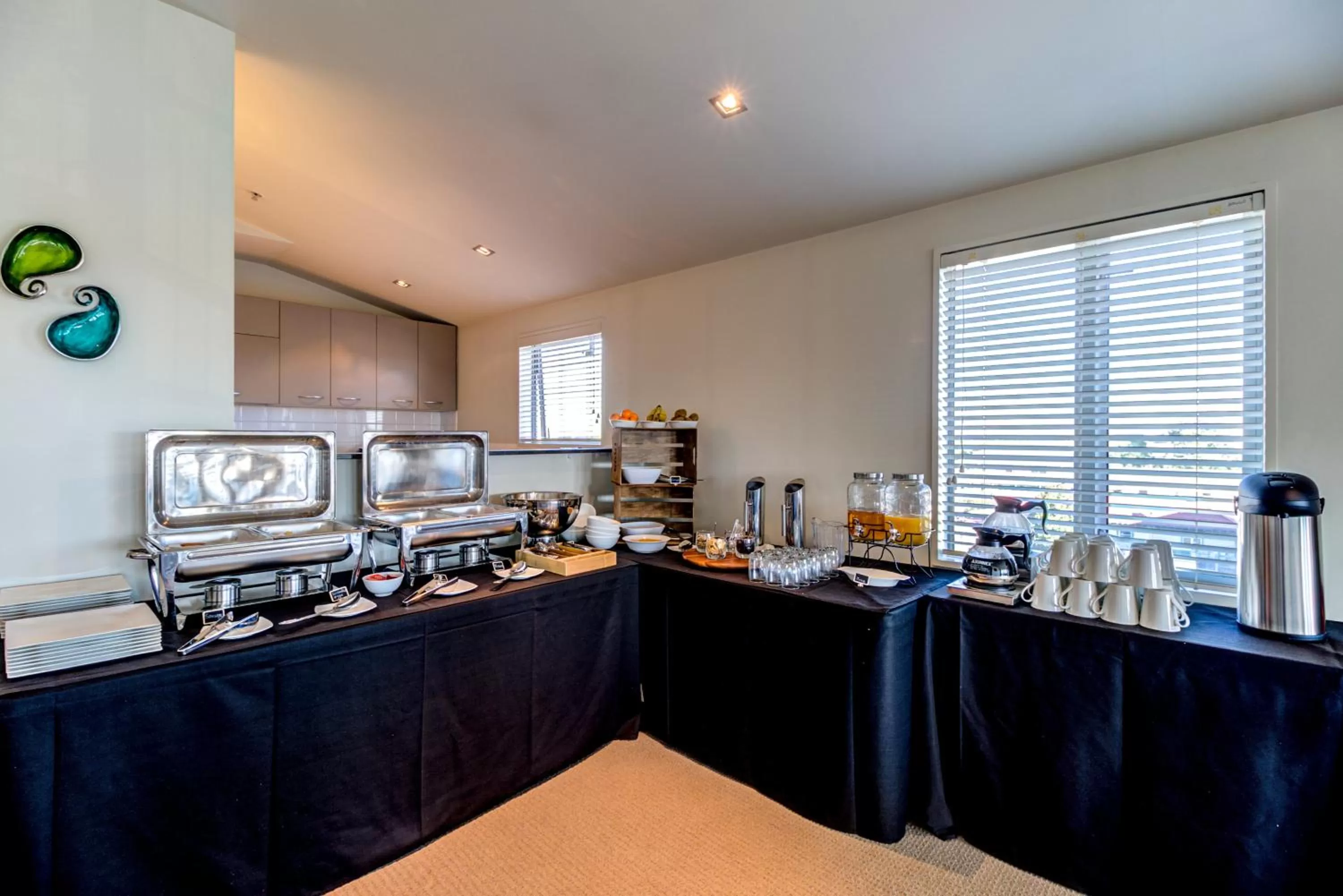 Restaurant/places to eat in Parkview On Hagley