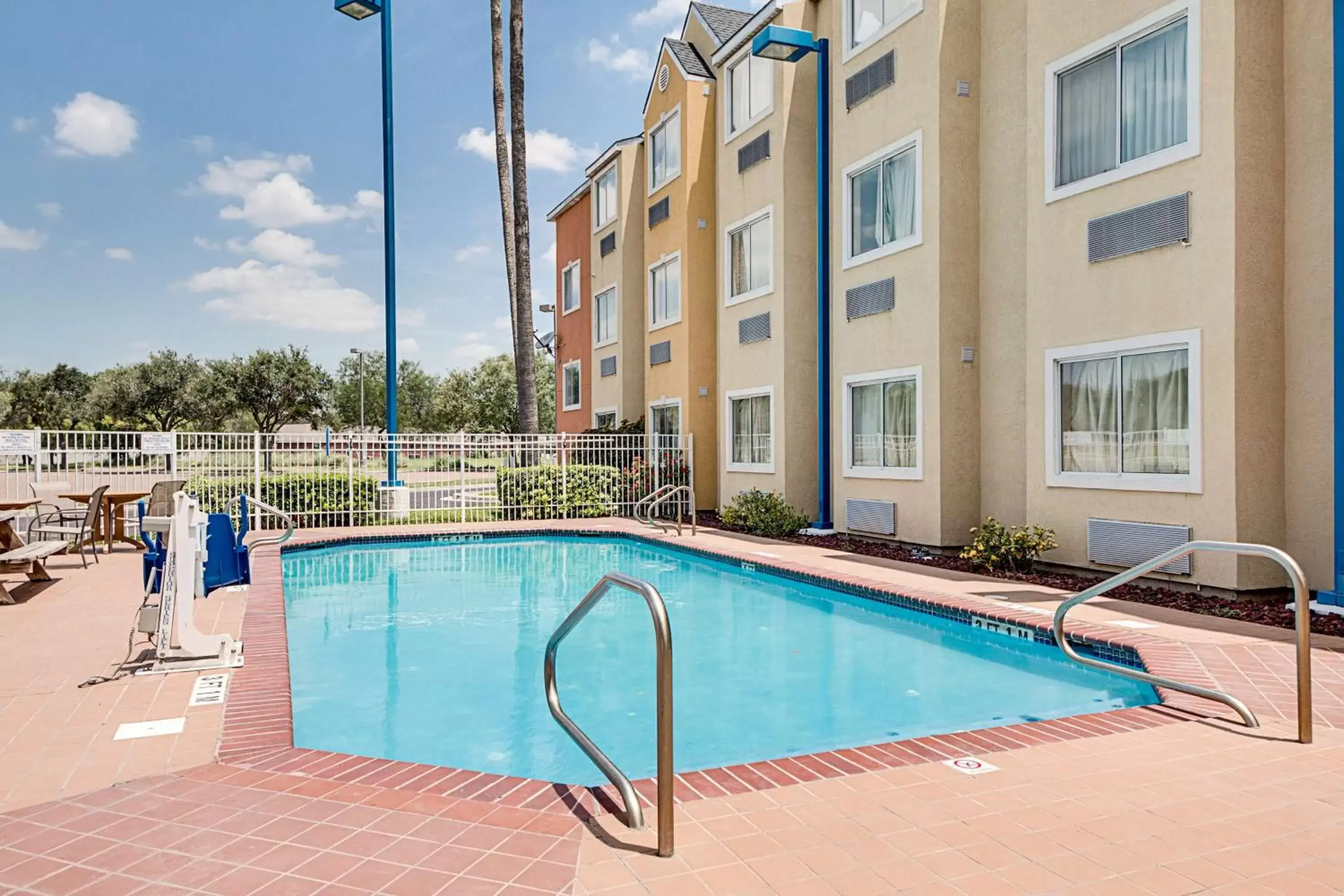 Day, Swimming Pool in Motel 6-McAllen, TX - East