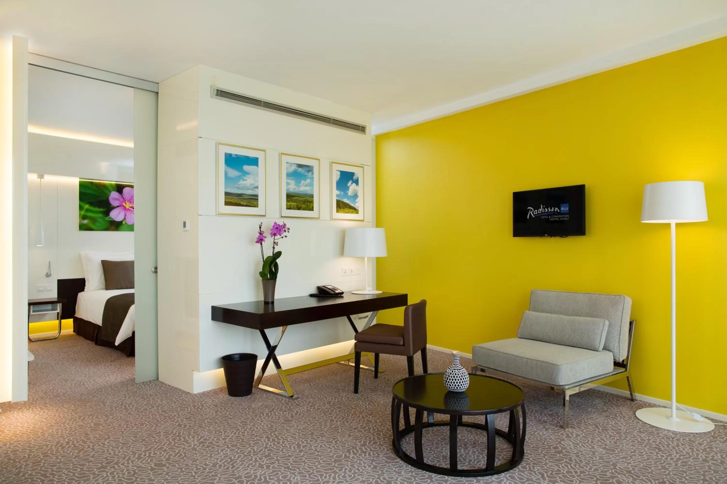 Coffee/tea facilities in Radisson Blu Hotel & Convention Centre Kigali