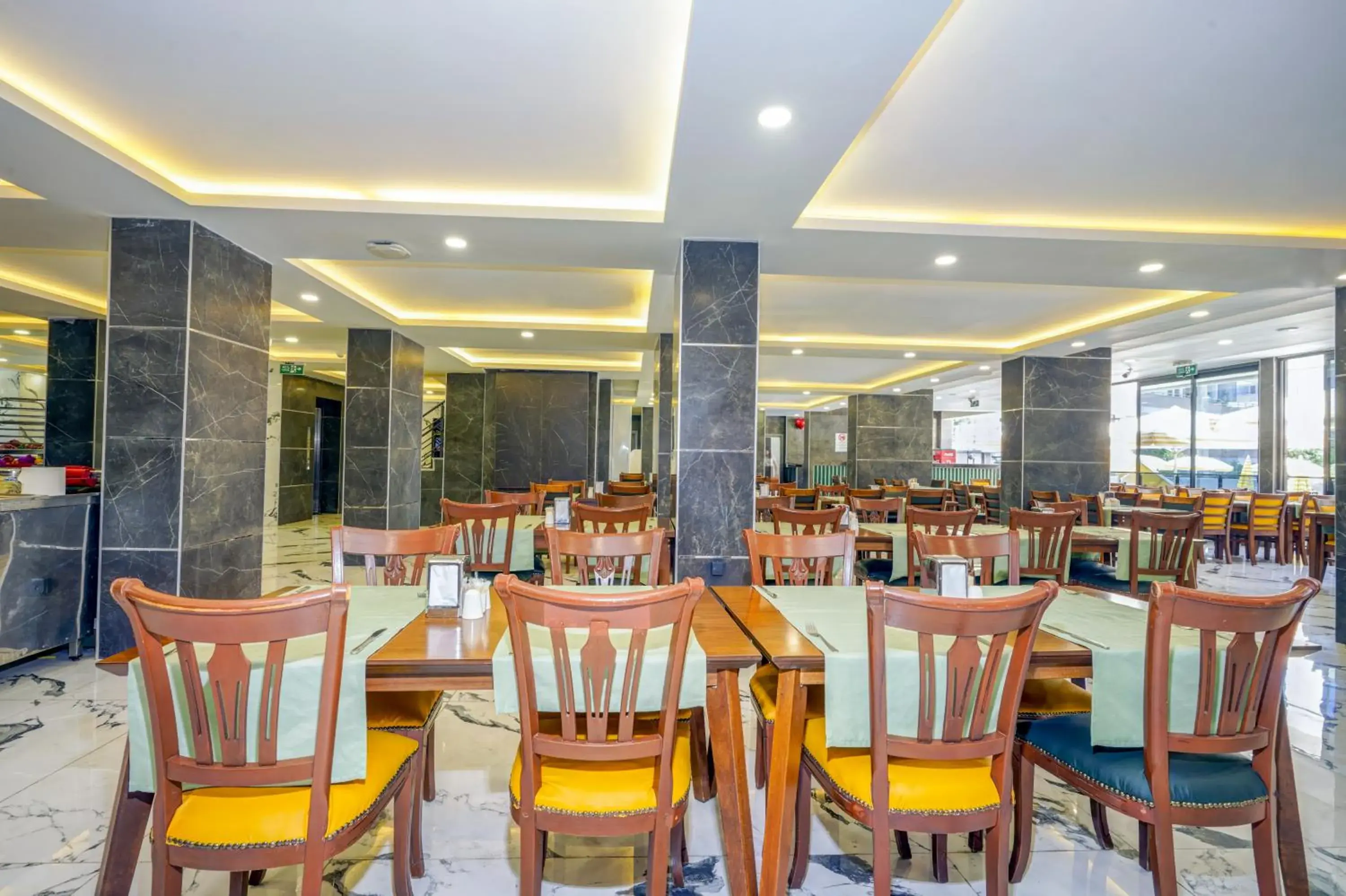 Restaurant/places to eat in Arsi Hotel Restaurant/places to eat in Arsi Hotel