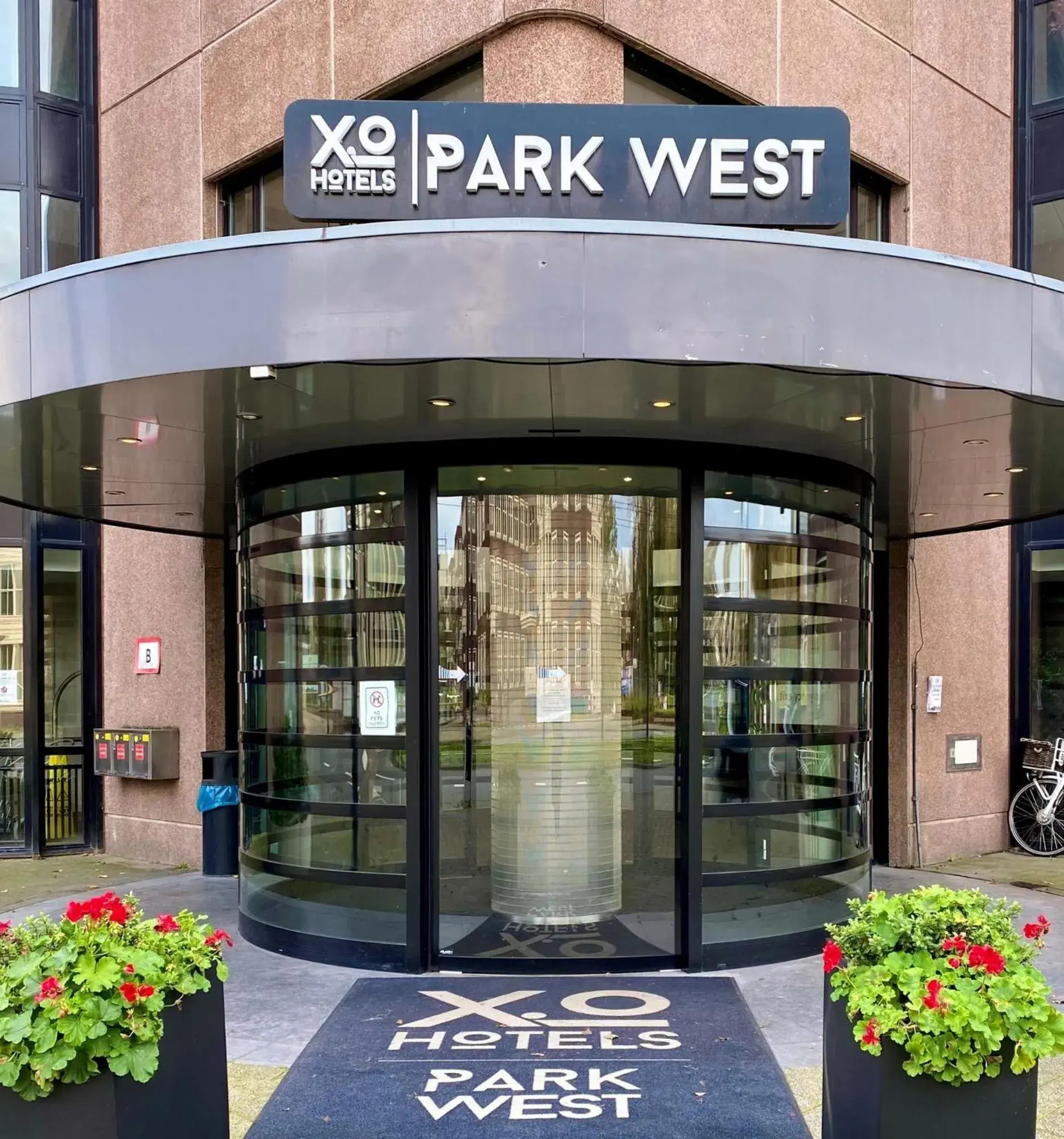 Facade/entrance in XO Hotels Park West