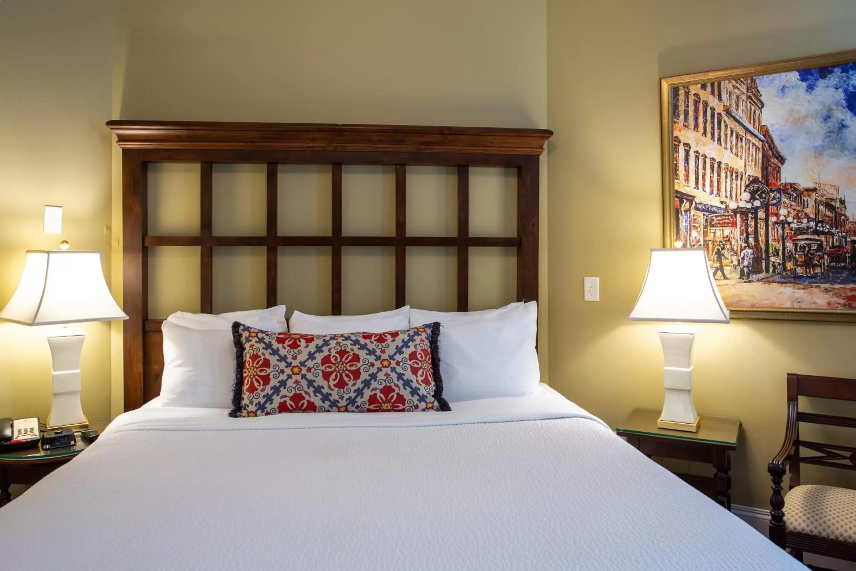 Deluxe King Room in The Marshall House, Historic Inns of Savannah Collection