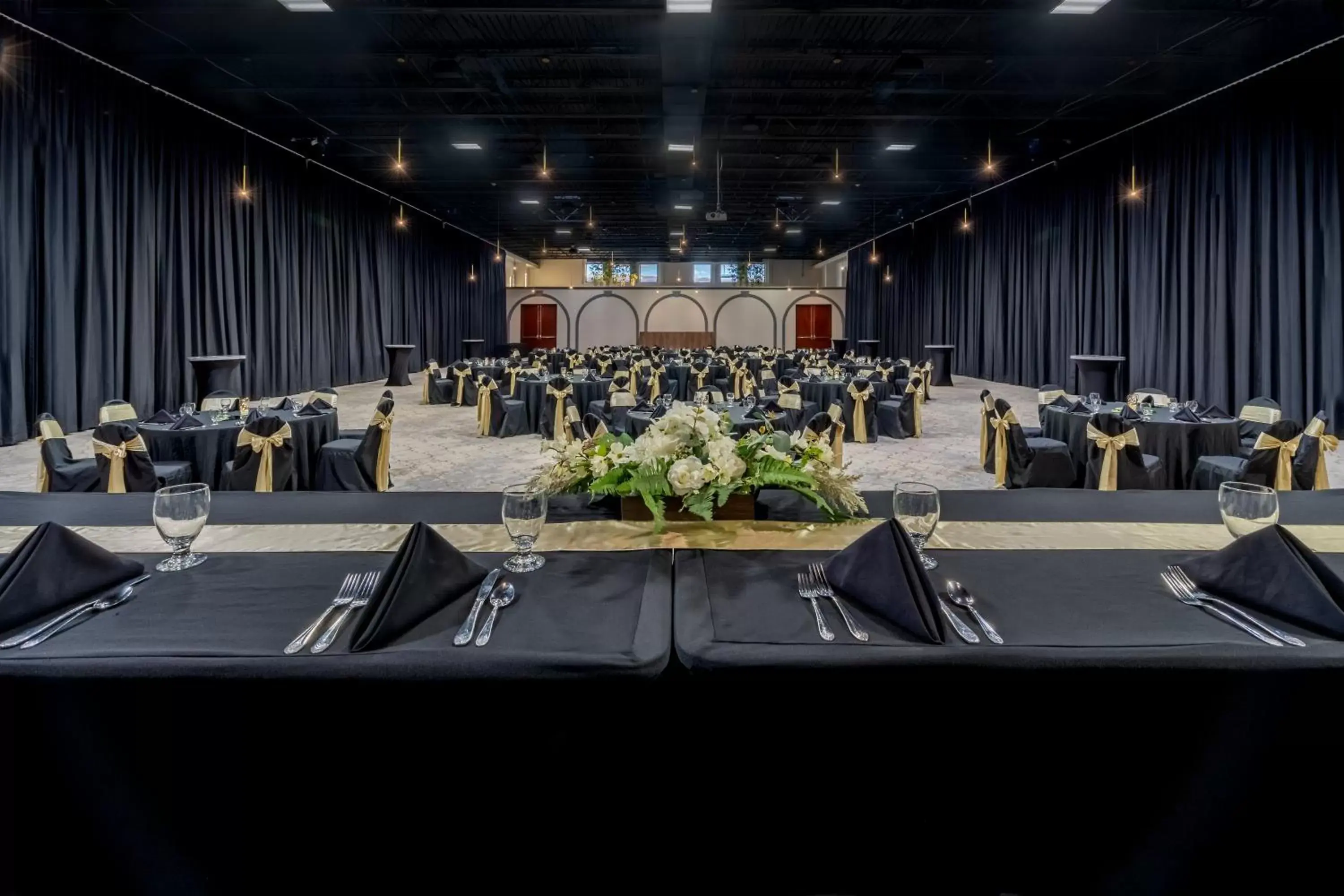 Banquet/Function facilities in Grand Williston Hotel and Conference Center
