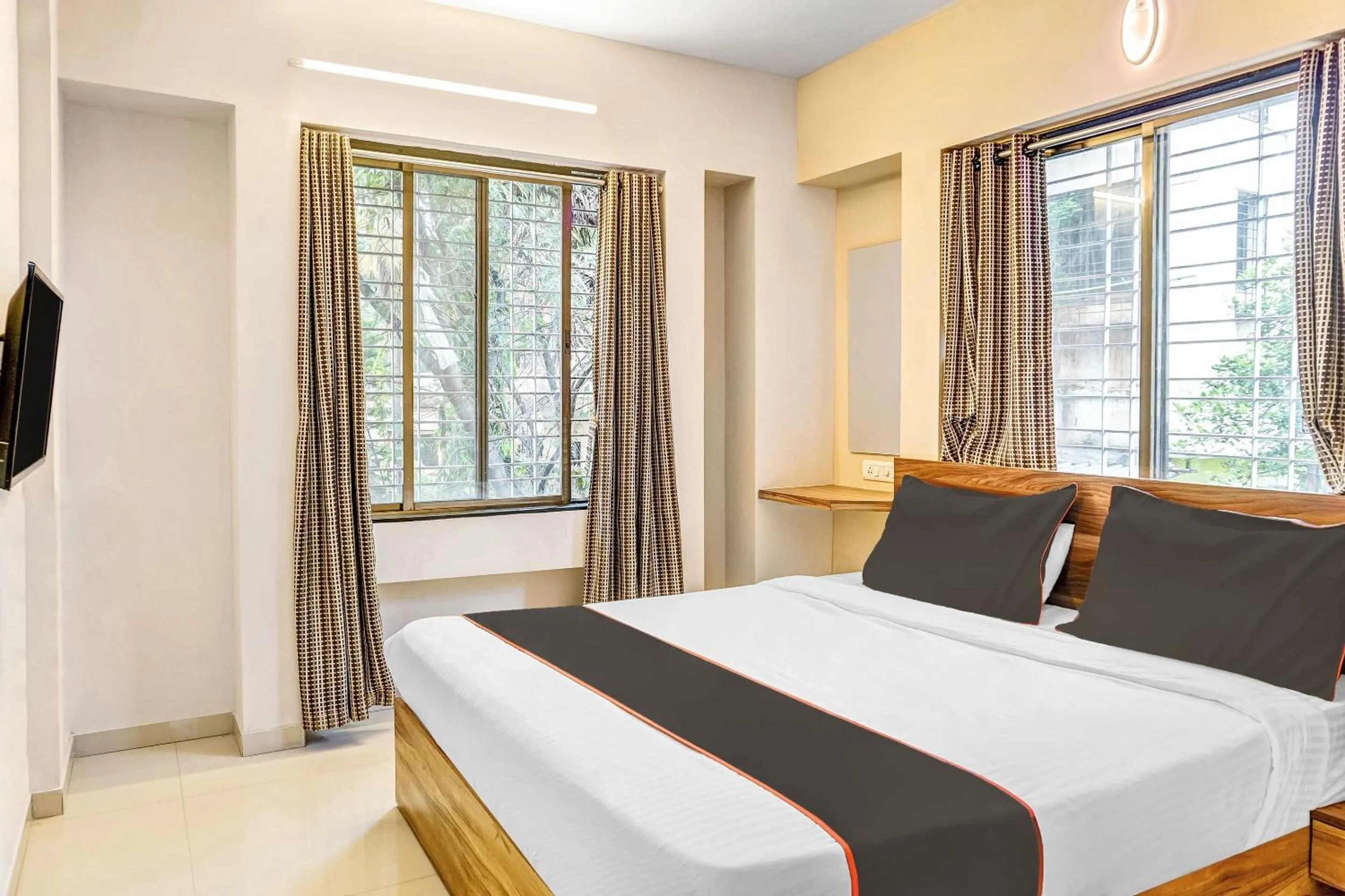 Bedroom, Bed in Habitat Service Apartments