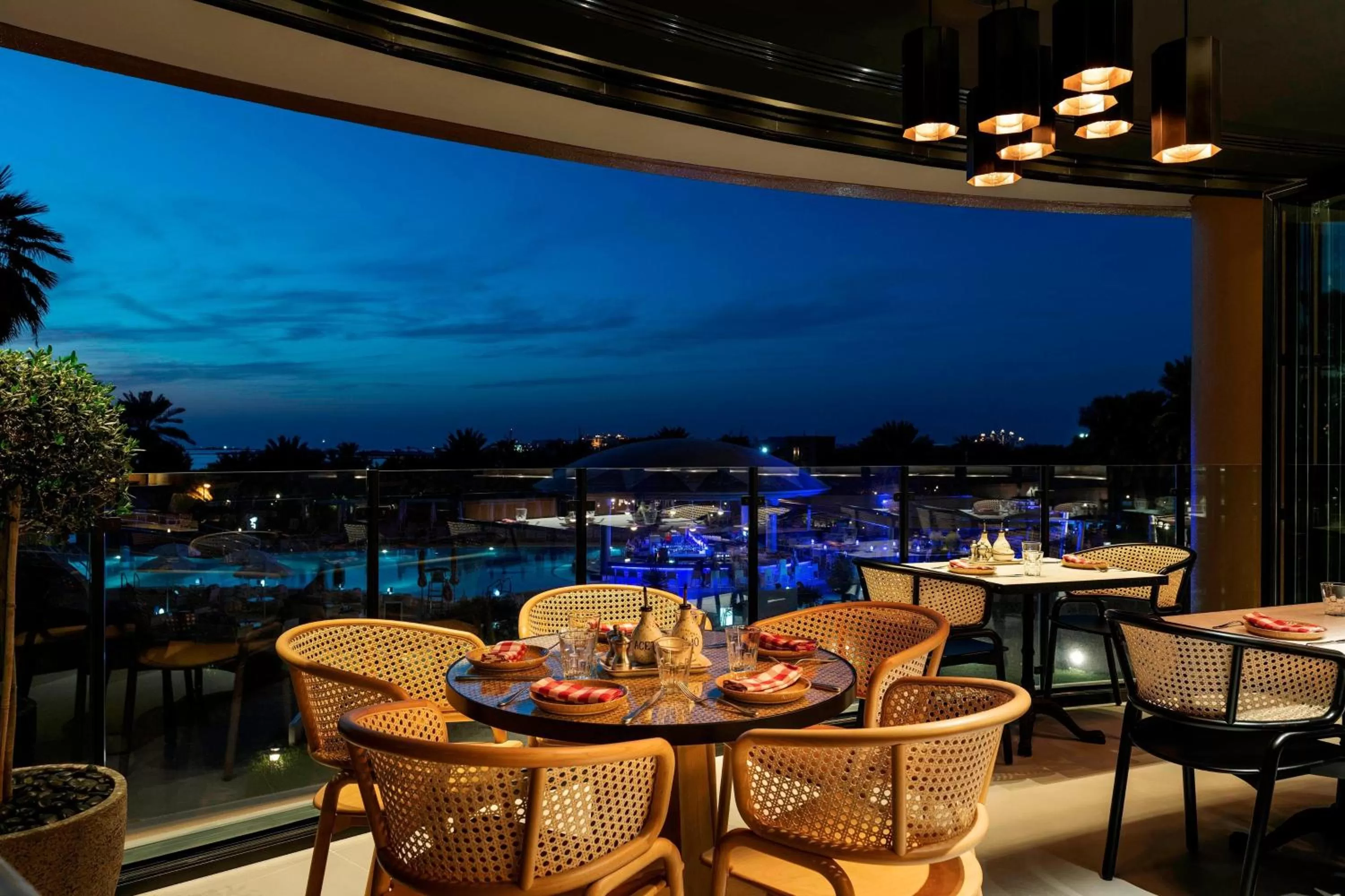 Restaurant/places to eat in Le Royal Meridien Beach Resort & Spa Dubai