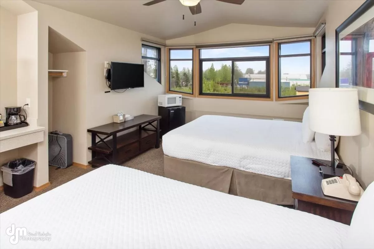 Bed in Kenai Airport Hotel