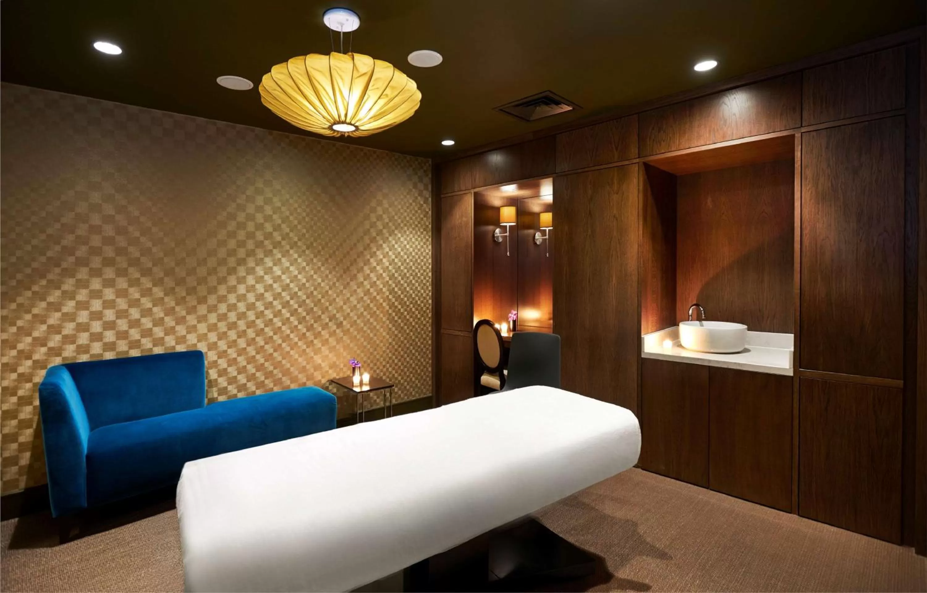 Spa and wellness centre/facilities in Hilton Southampton - Utilita Bowl