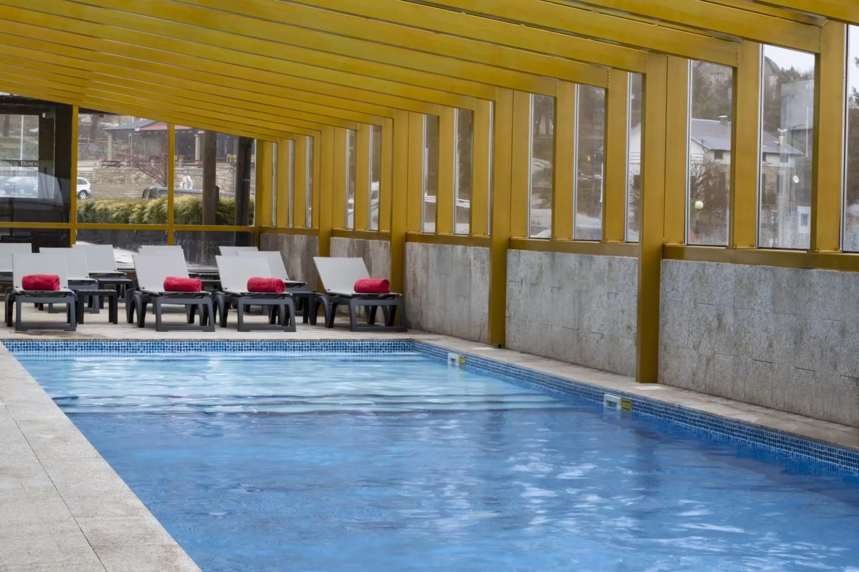 Pool view, Swimming Pool in Luna Hotel Serra da Estrela