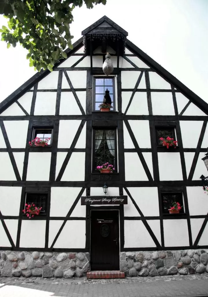 Facade/entrance in Stary Spichrz Kawiarnia & Noclegi