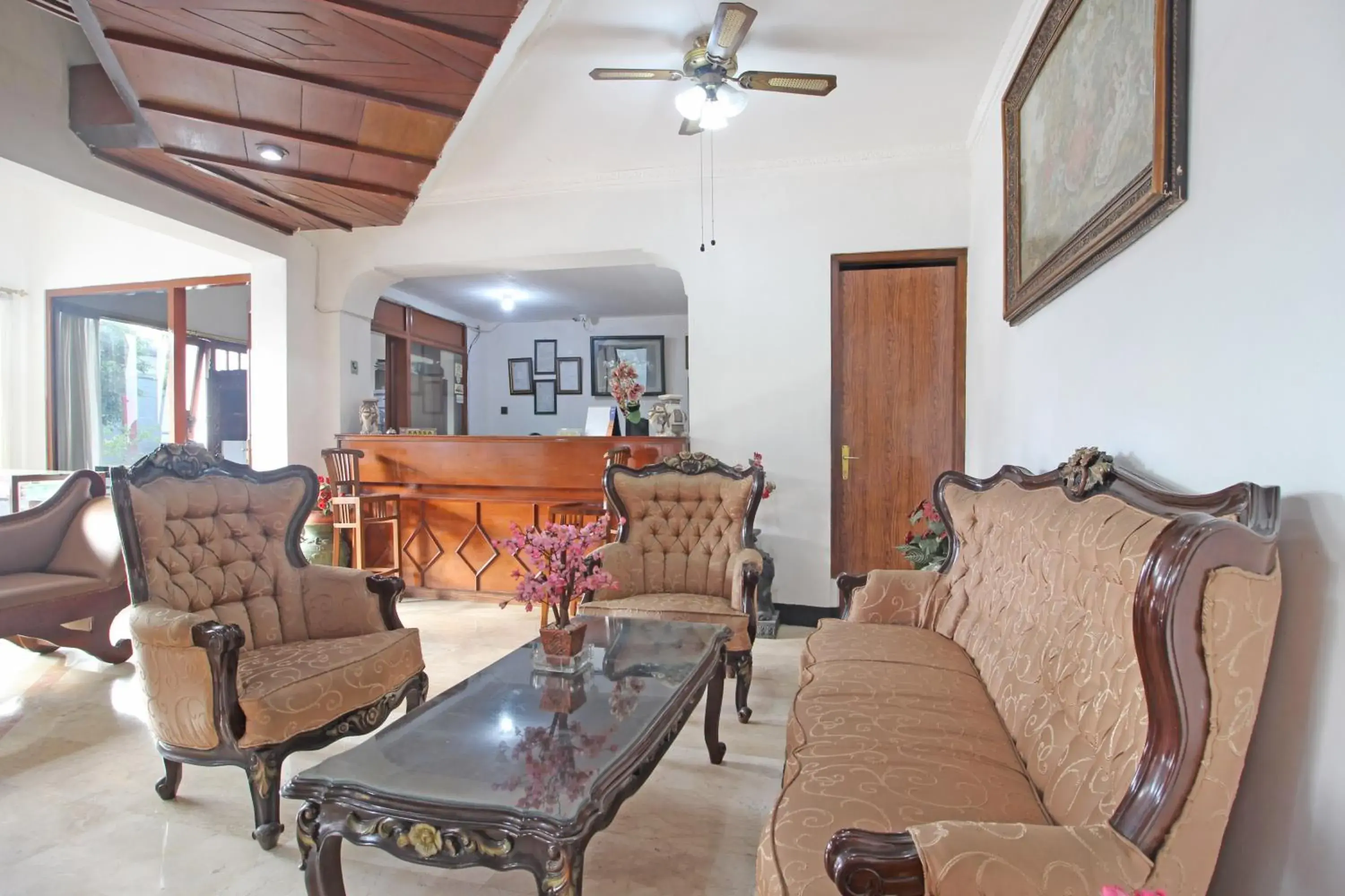 Lobby or reception in RedDoorz Plus @ Taman Siswa 3 Lobby or reception in RedDoorz Plus @ Taman Siswa 3