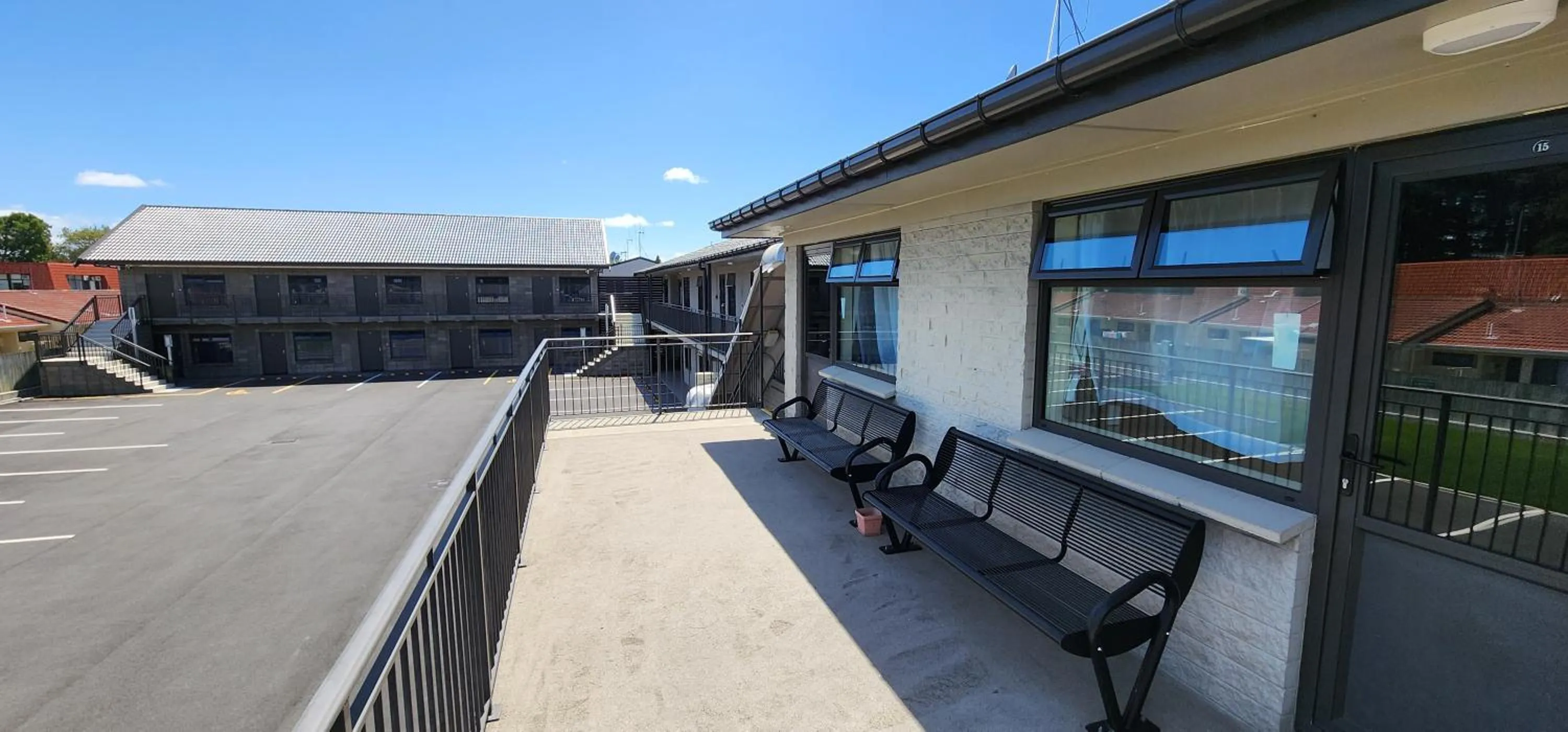 Property building in Auto Lodge Motel