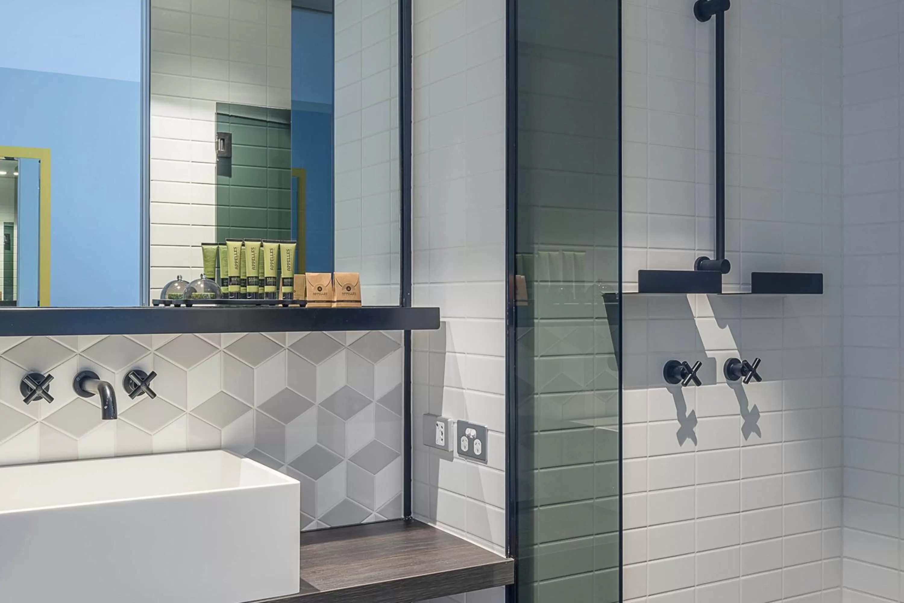 Peppers Deluxe King Suite in Peppers Docklands