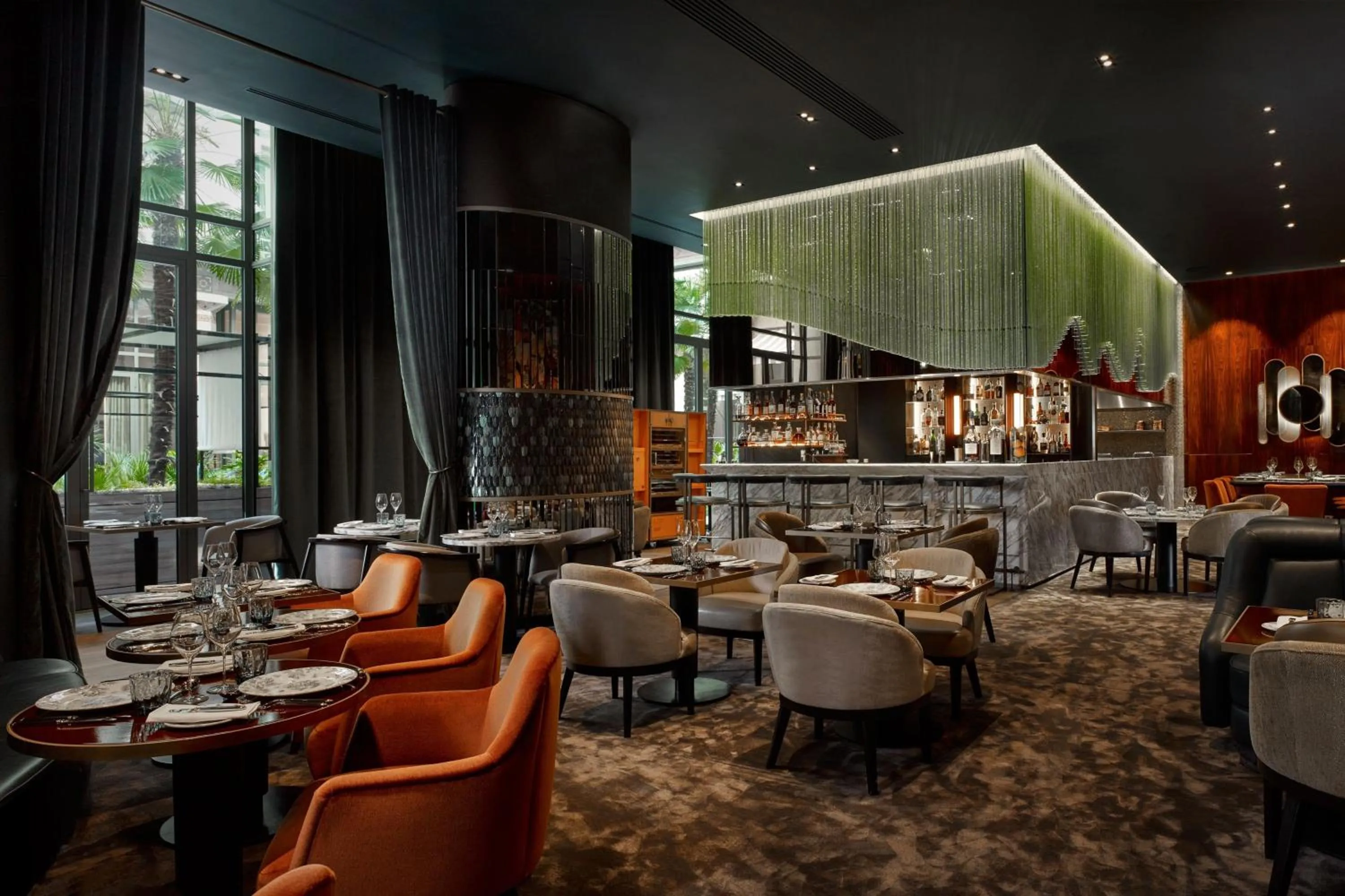 Lounge or bar in Prince de Galles, a Luxury Collection hotel, Paris