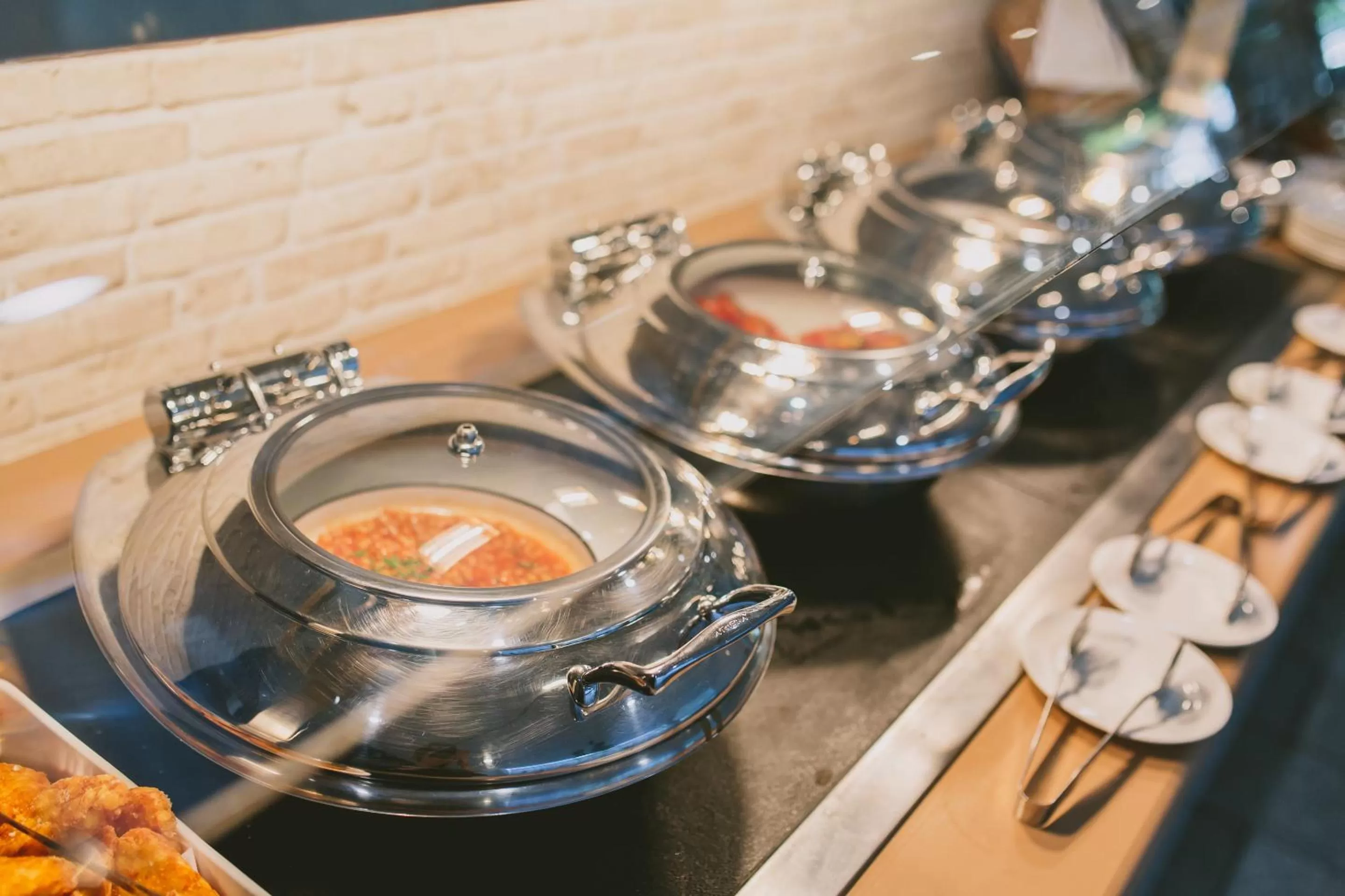 Buffet breakfast in Mercure Brisbane Spring Hill