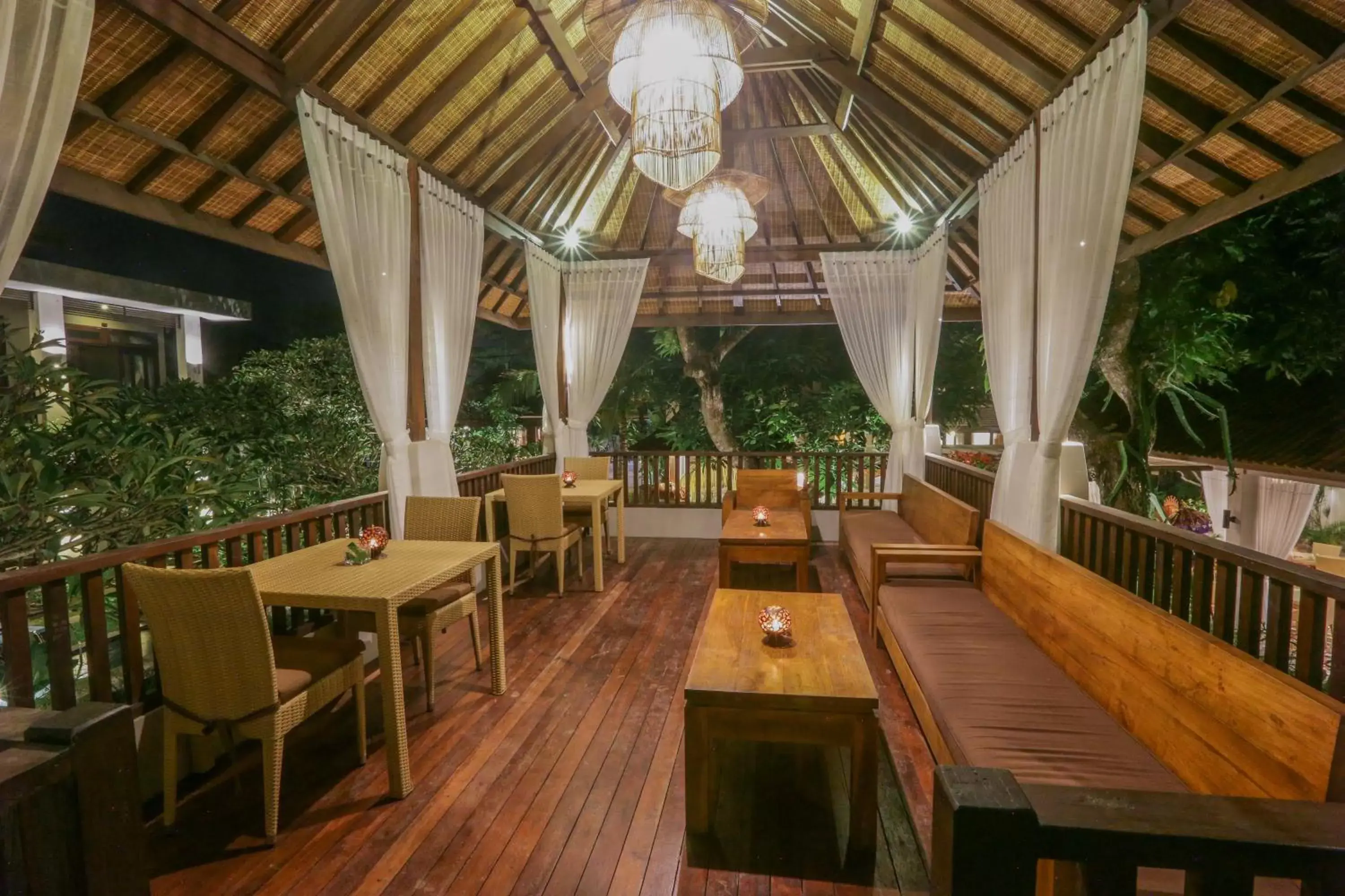 Restaurant/Places to Eat in Argya Santi Resort