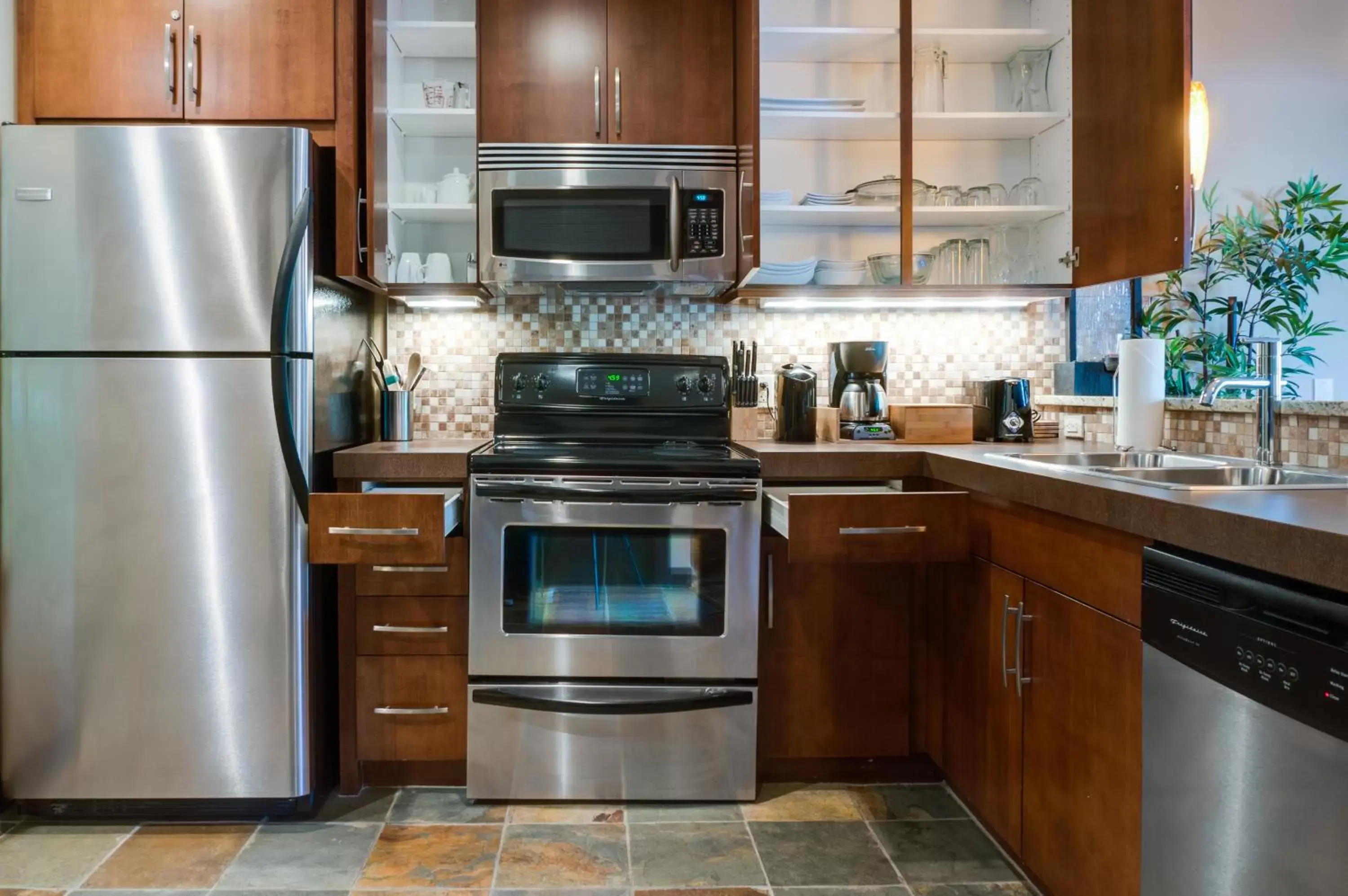 Kitchen or kitchenette, Kitchen/Kitchenette in Silver Creek Lodge