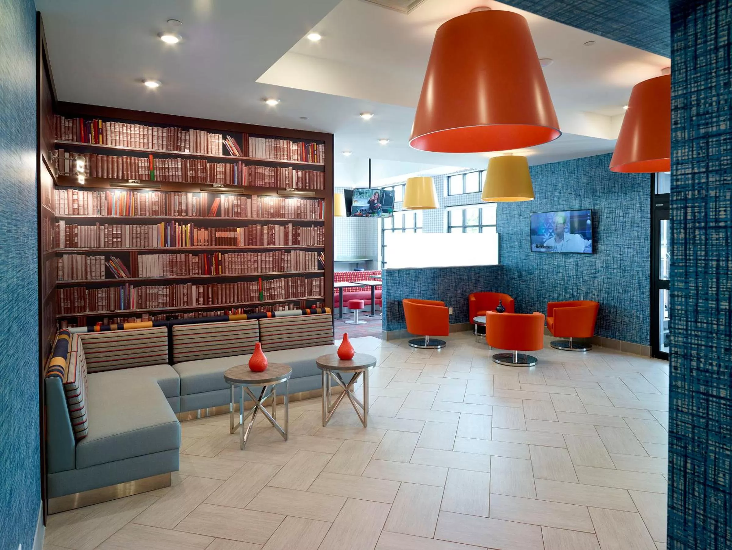 Lobby or reception in LivINN Hotel St Paul East / Maplewood