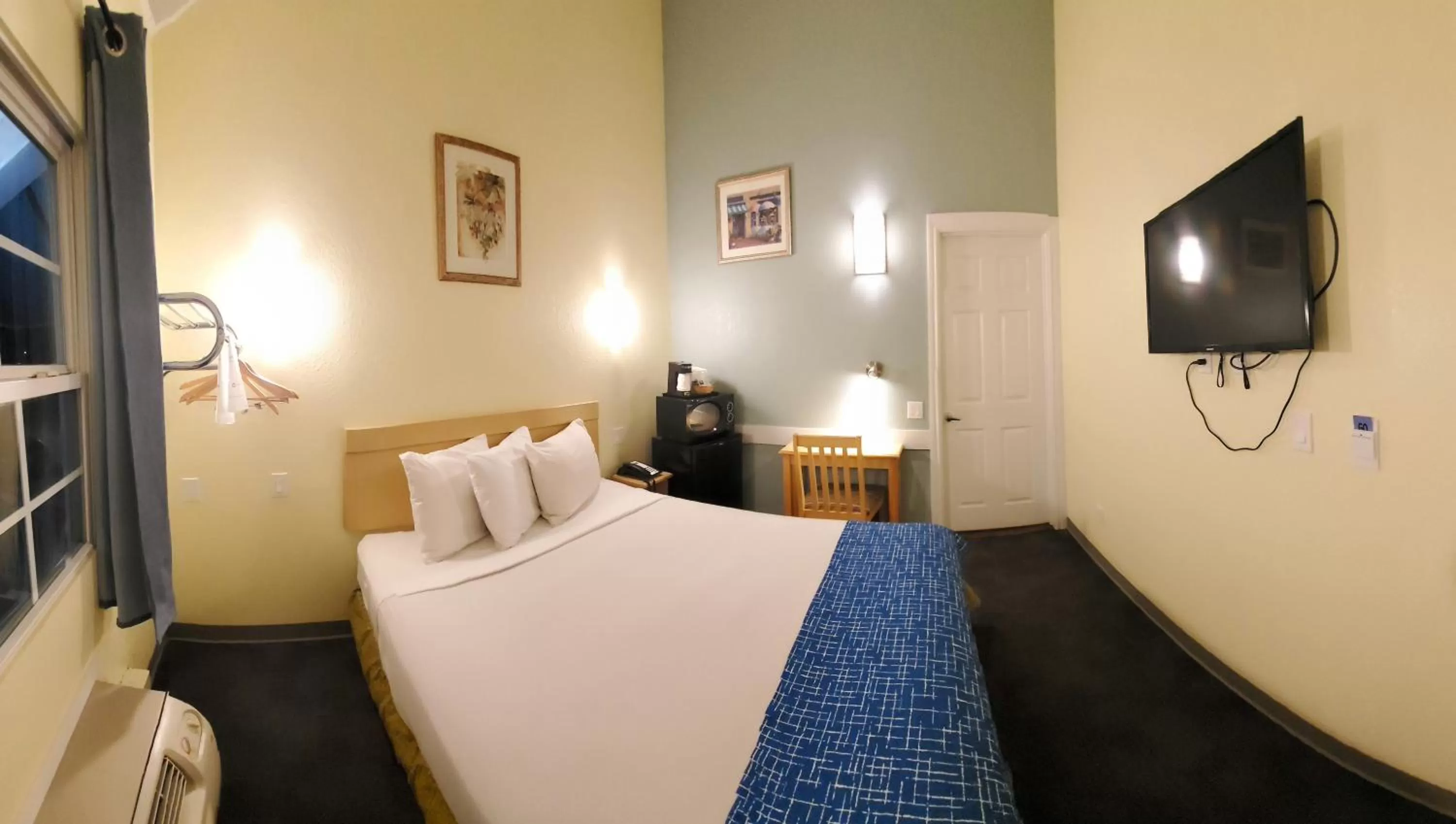 Bed in Travelodge by Wyndham Fairfield/Napa Valley