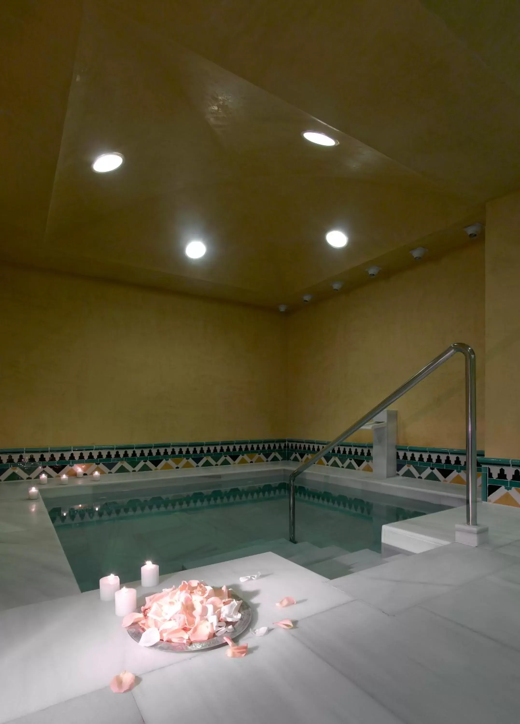 Spa and wellness centre/facilities in Hotel Macià Real De La Alhambra