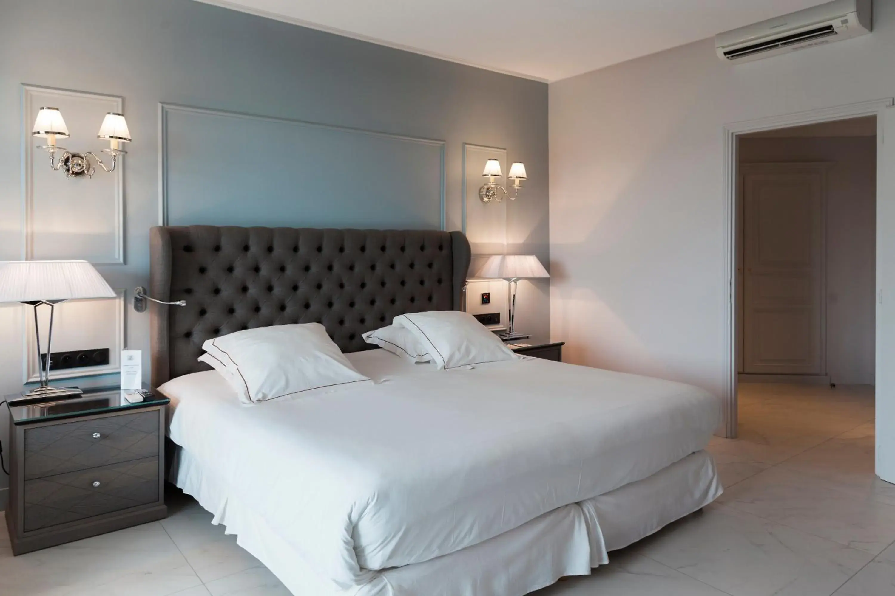 Bed in Hotel Les Bories & Spa