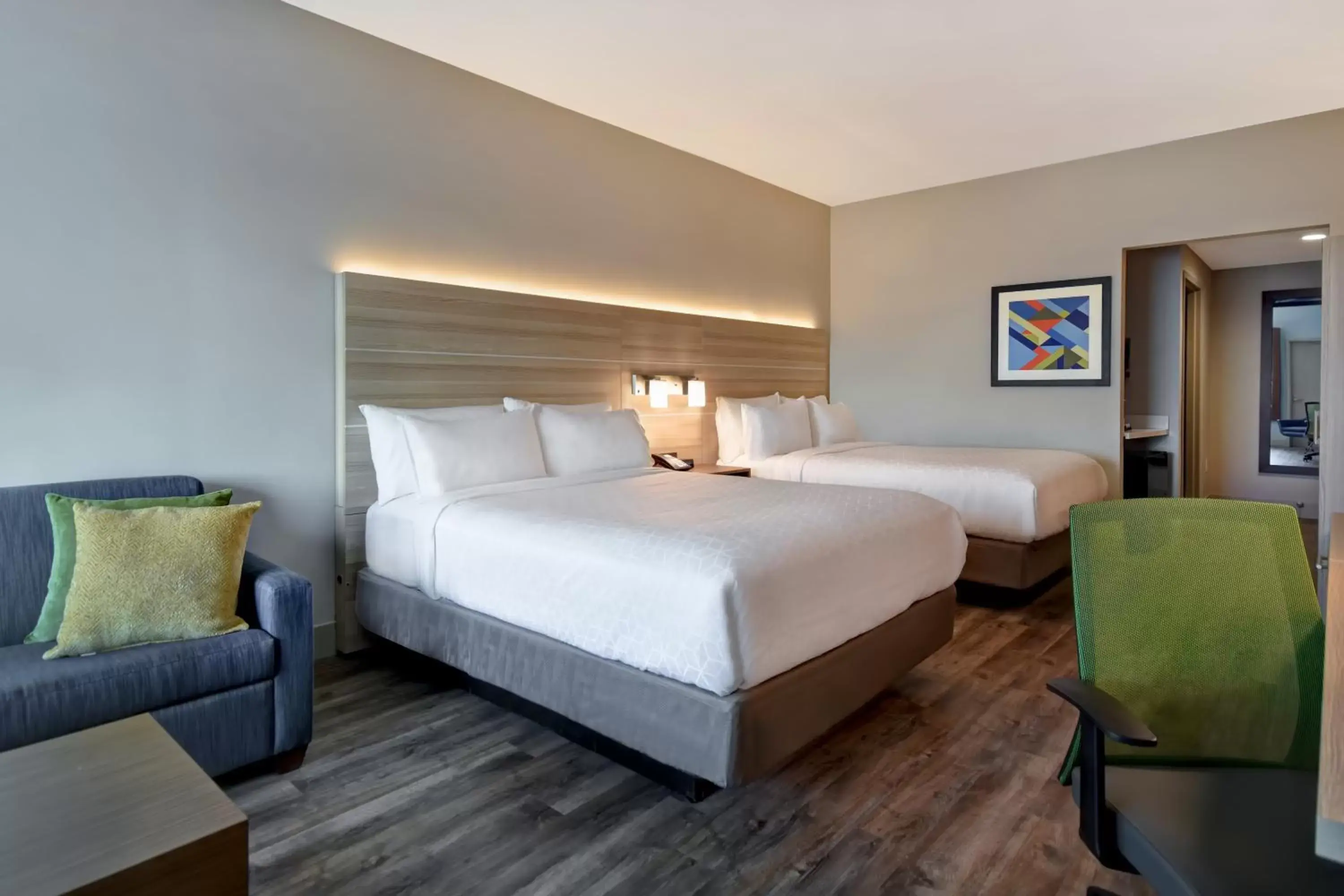 Photo of the whole room, Bed in Holiday Inn Express & Suites - Galveston Beach, an IHG Hotel
