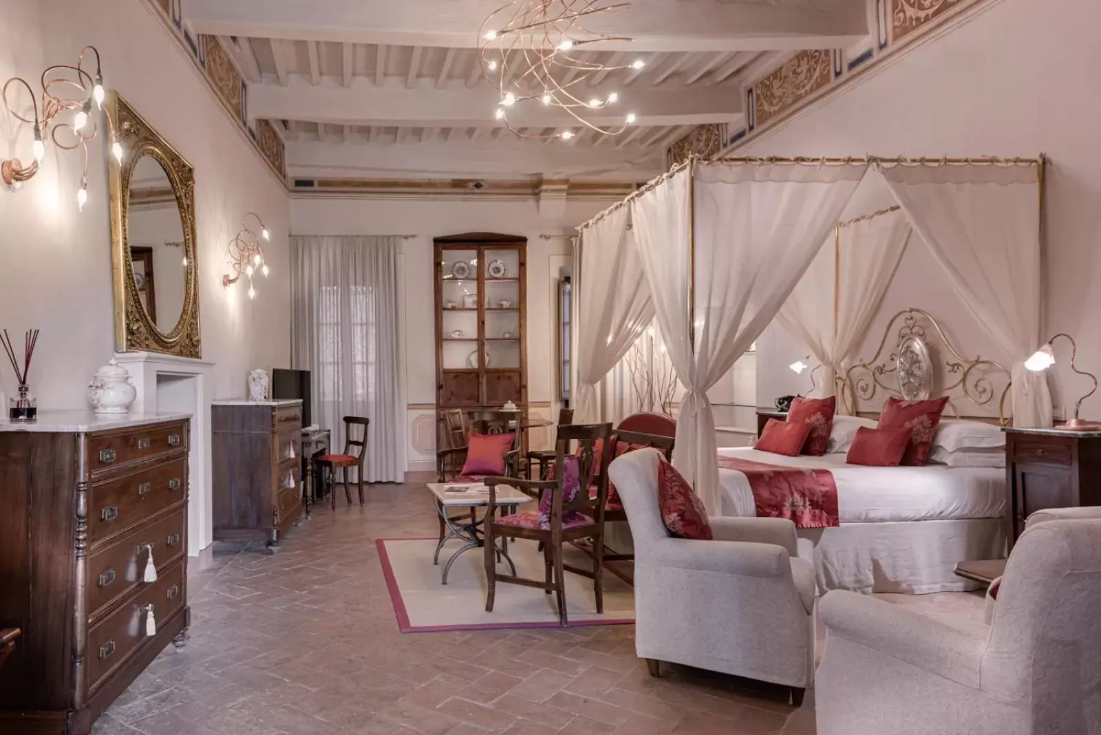 Photo of the whole room in PALAZZO DEL CAPITANO Wellness & Relais - Luxury Borgo Capitano Collection