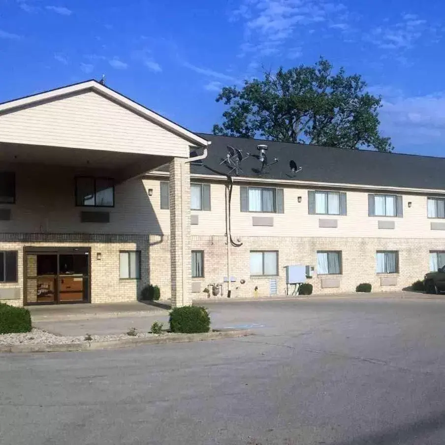 Property Building in Portland Inn - Indiana