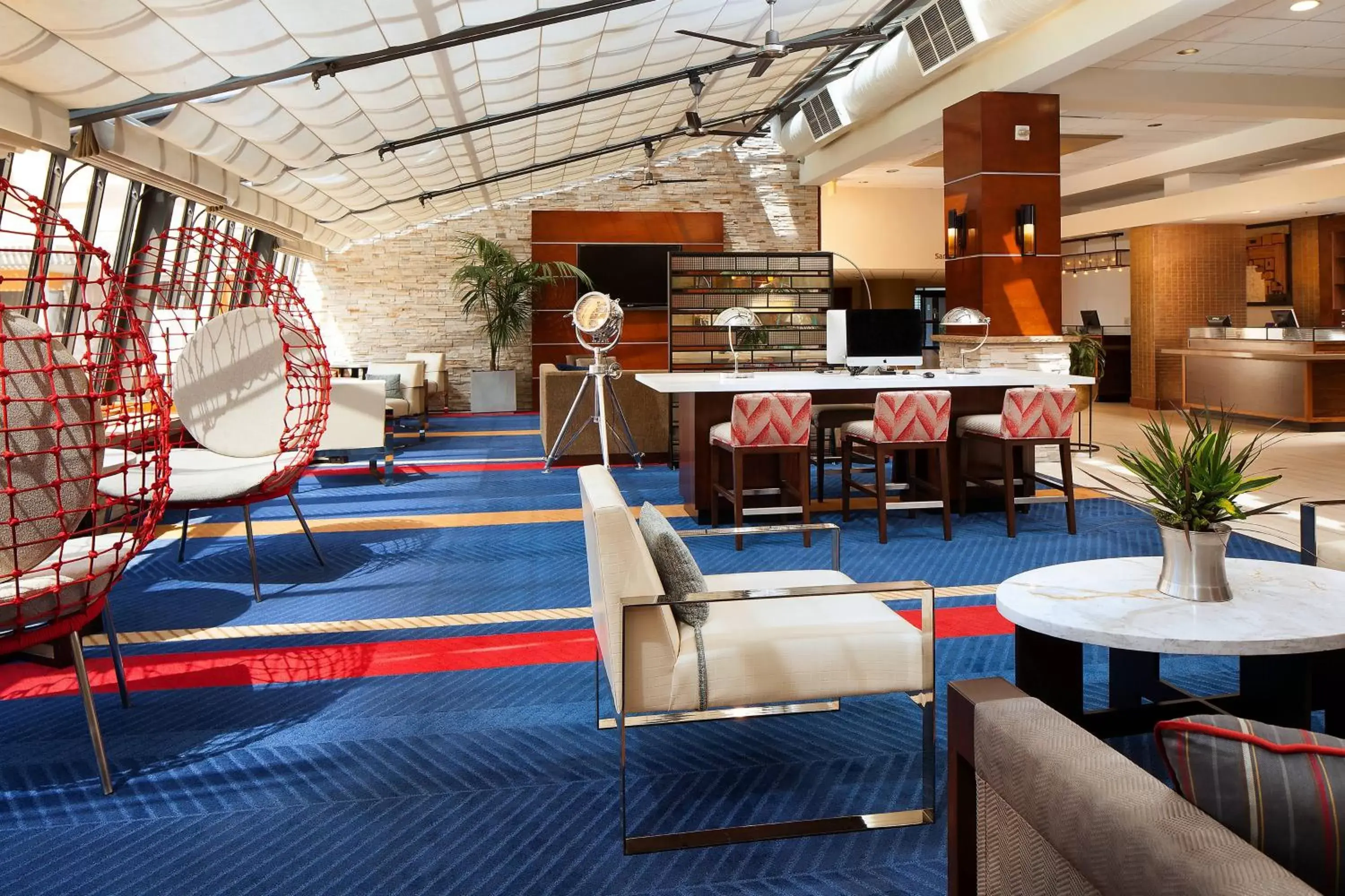 Lobby or reception in Four Points by Sheraton Los Angeles International Airport