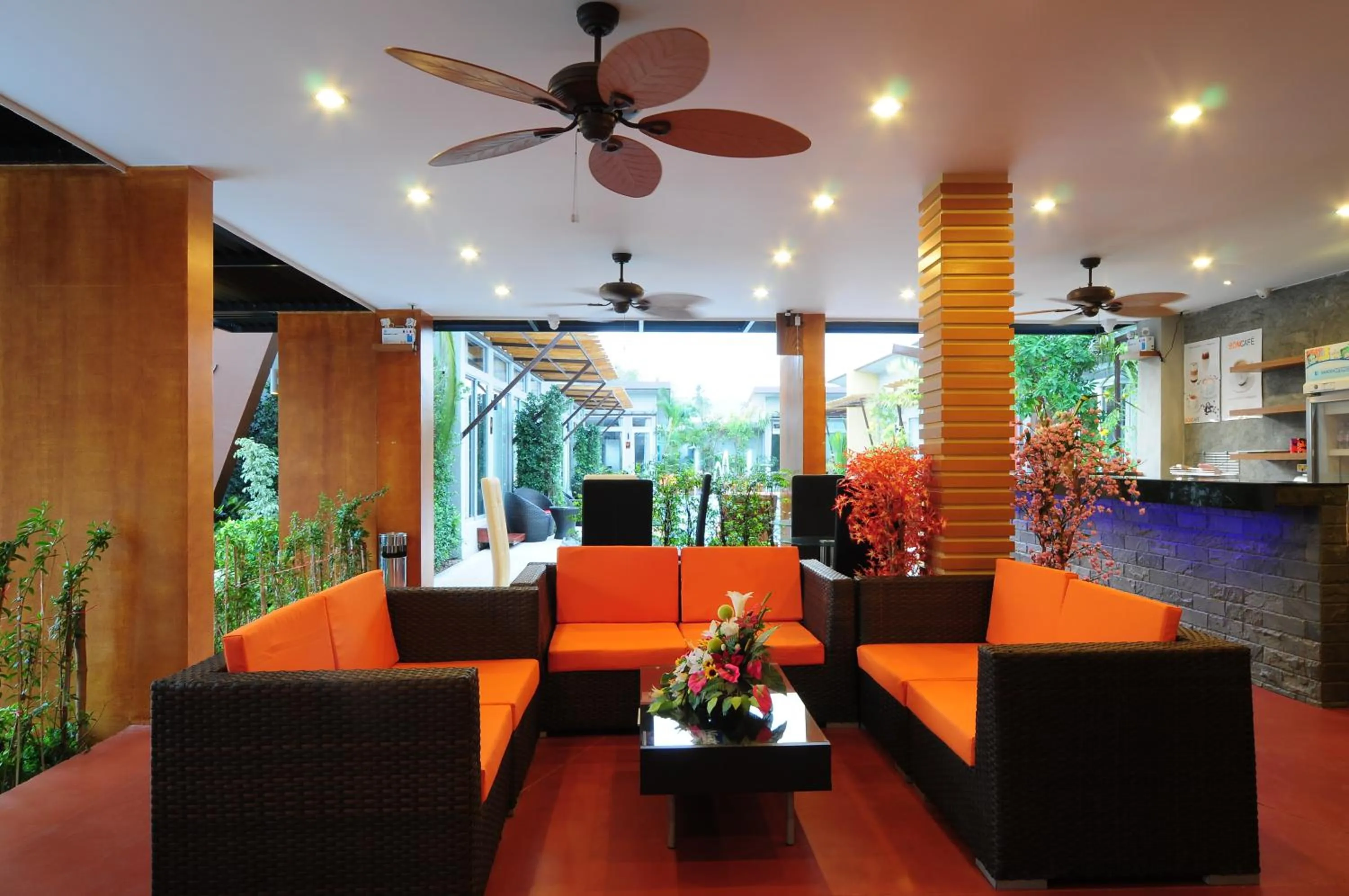 Lobby or reception in Phu NaNa Boutique Hotel - SHA Plus