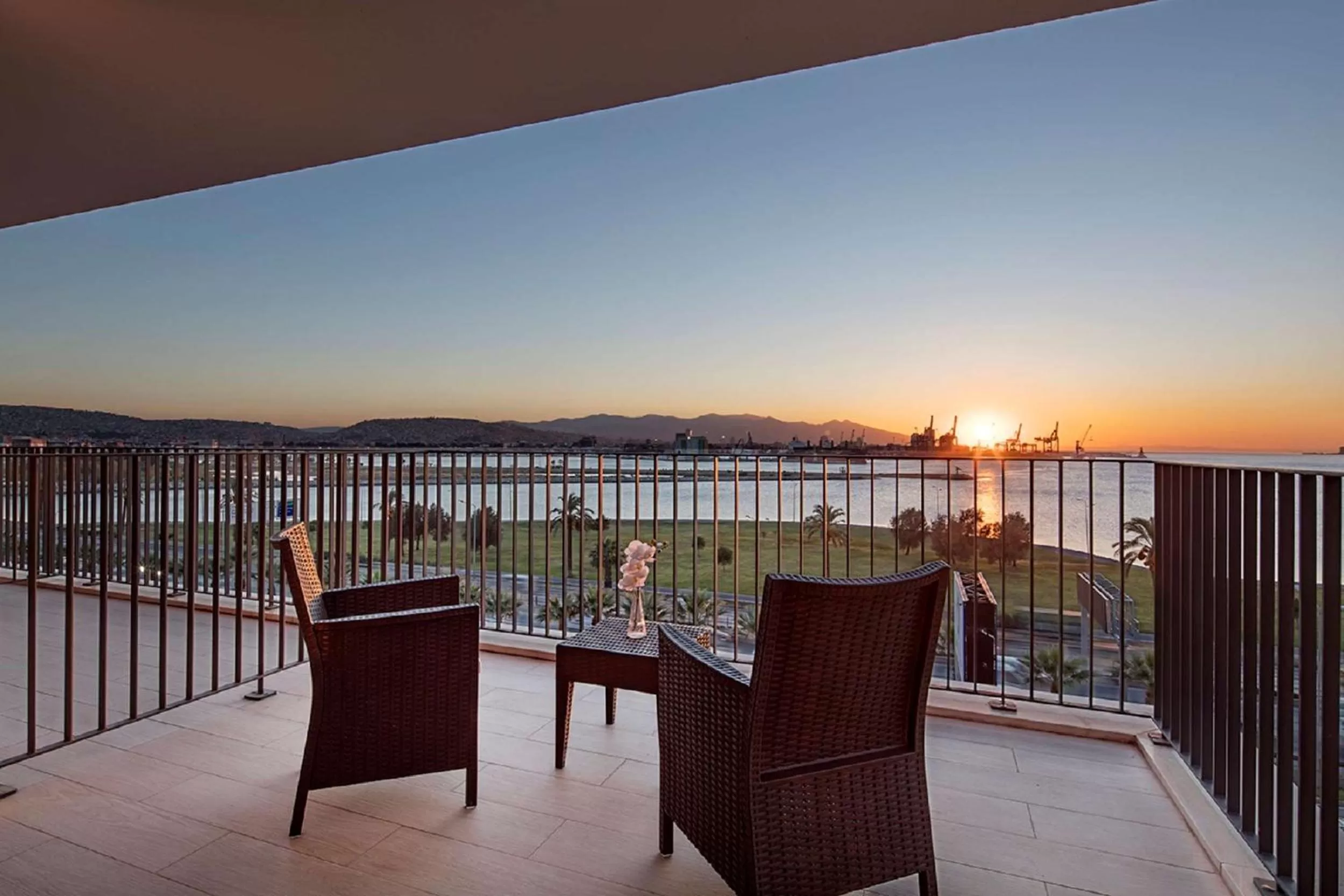 Photo of the whole room in Hilton Garden Inn Izmir Bayrakli