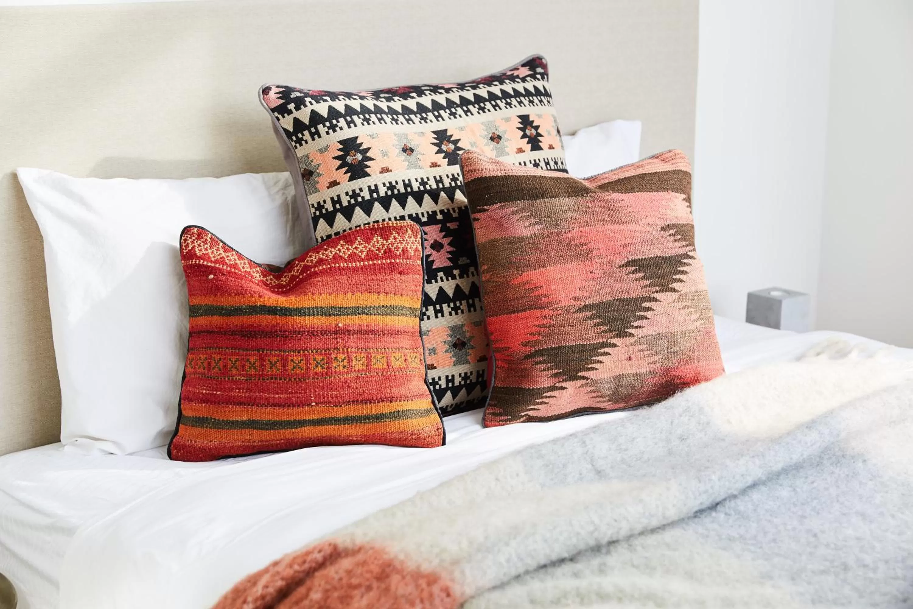 Decorative detail, Bed in Nautica Residences Fremantle