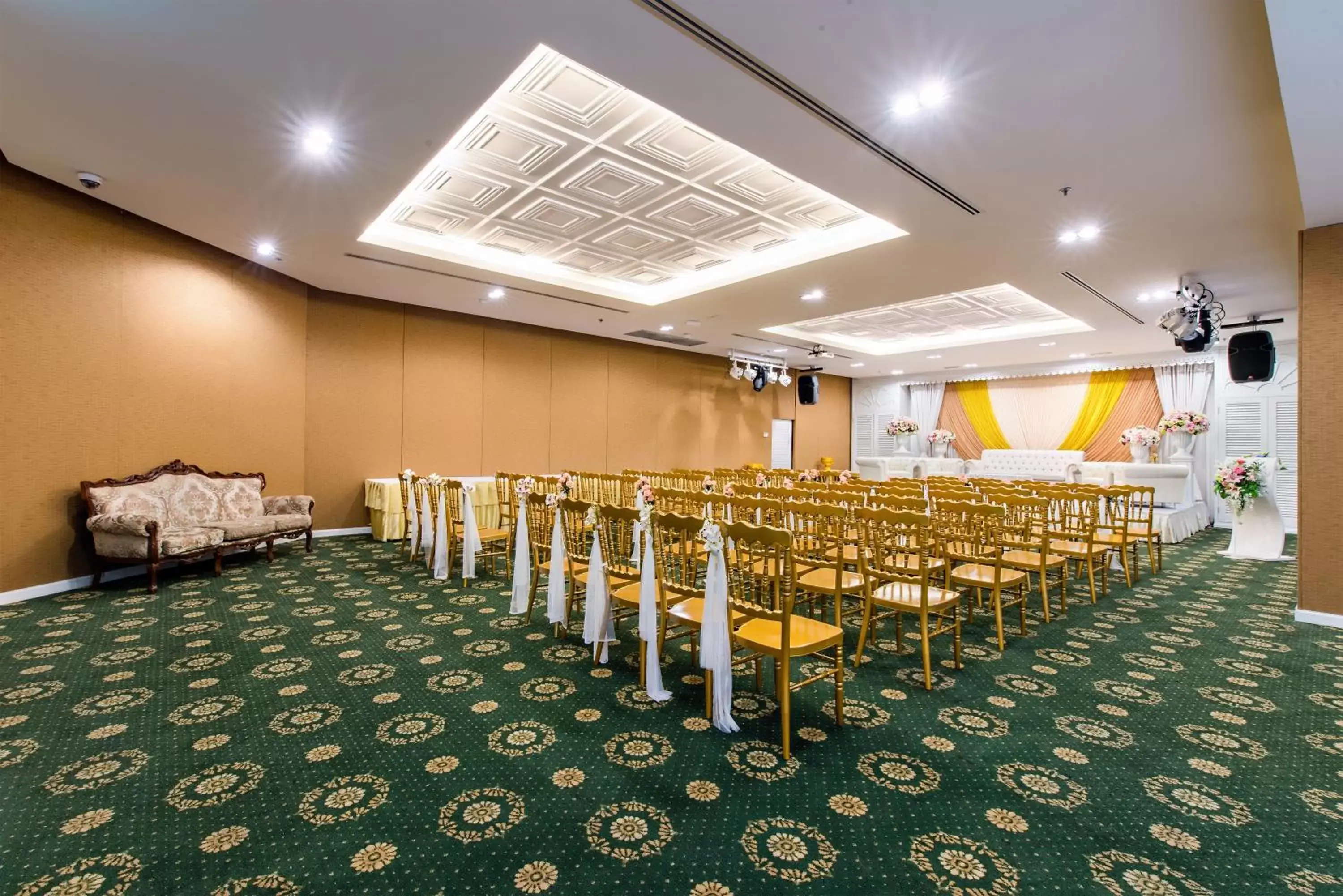 Other, Banquet Facilities in Buri Sriphu Hotel & Convention Centre
