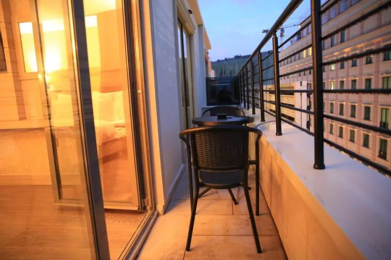 Balcony/Terrace in Regard Hotel