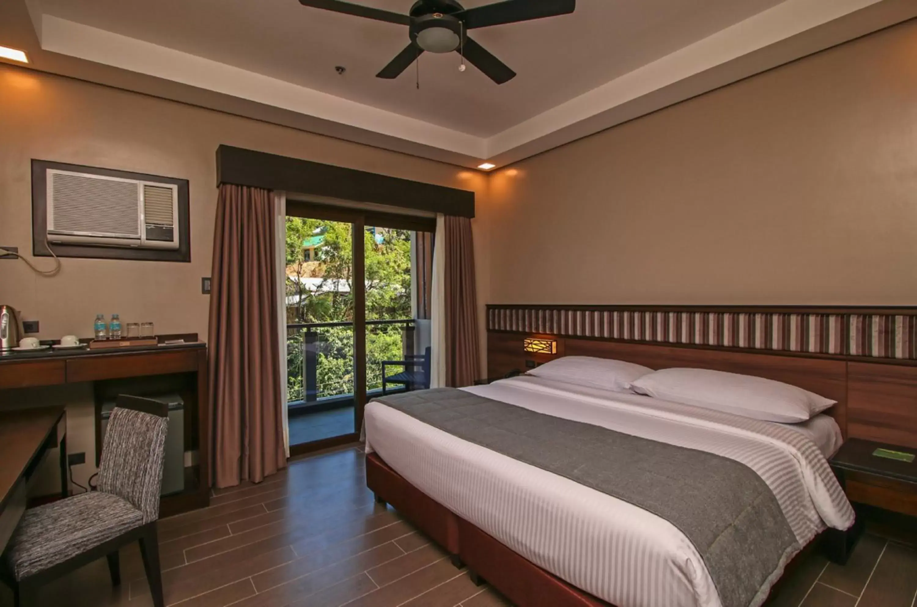Bedroom, Bed in Two Seasons Coron Bayside Hotel