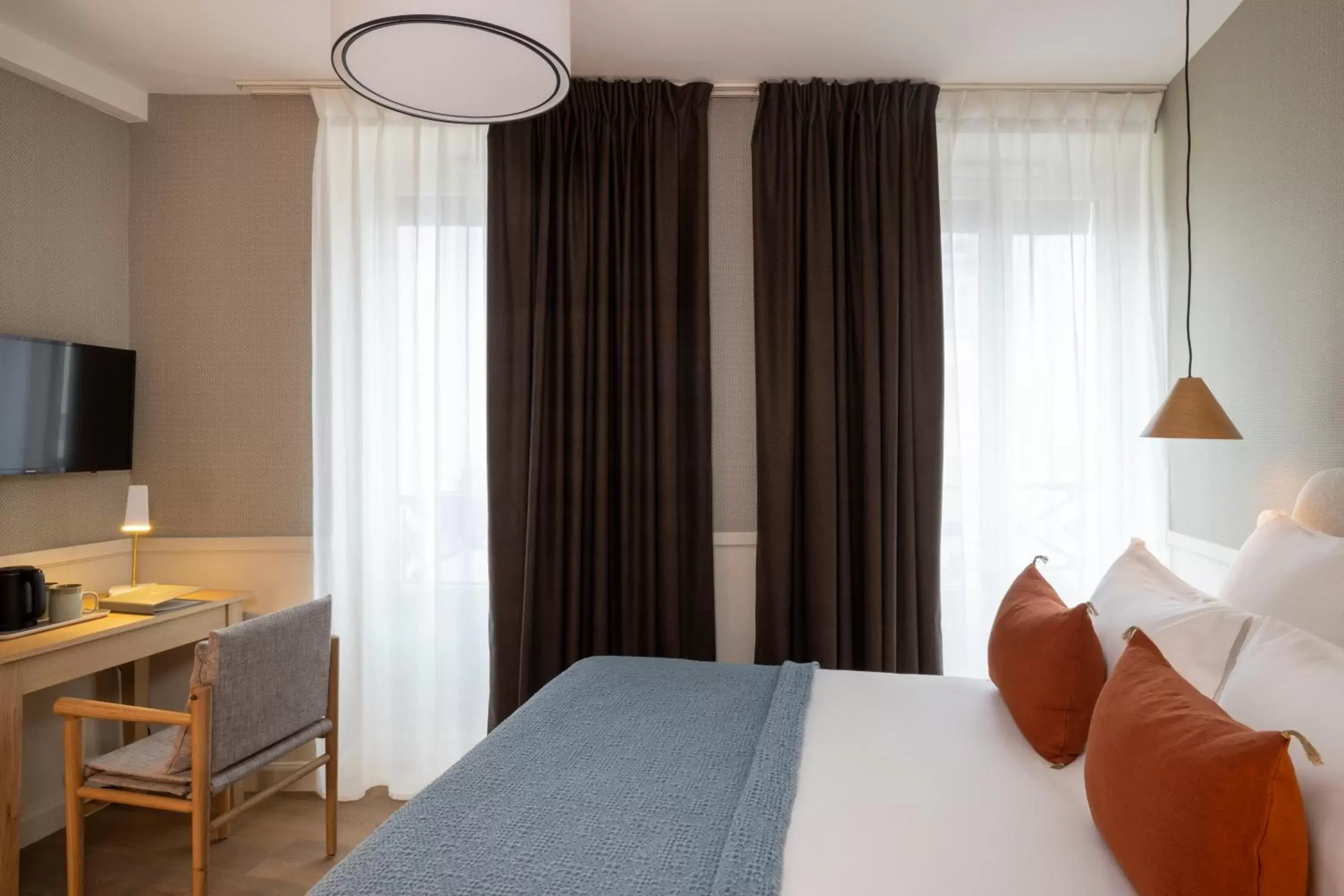 Bed in Le Petit Oberkampf Hotel & Spa