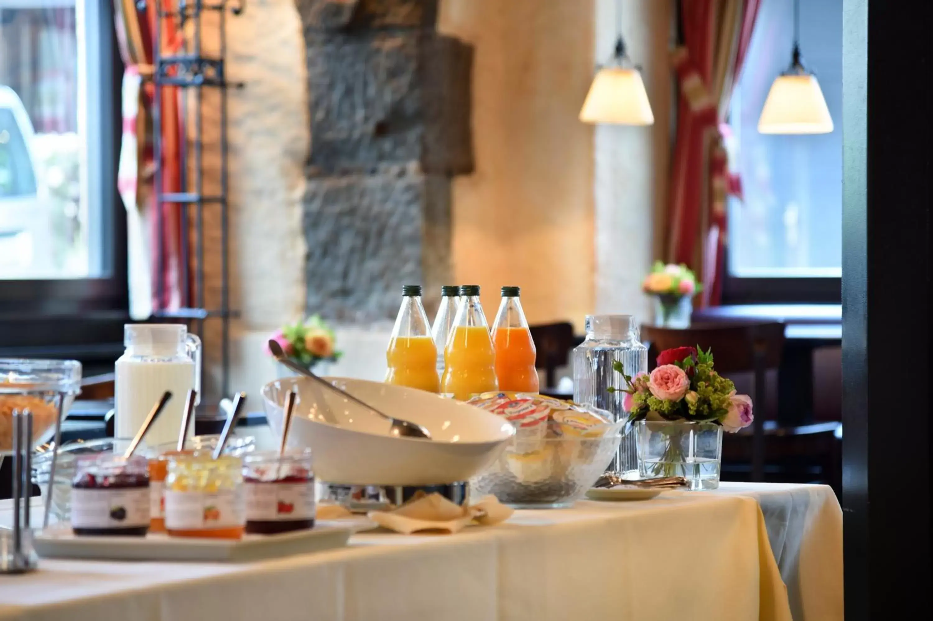 Restaurant/places to eat, Food in Romantik Hotel Schwan