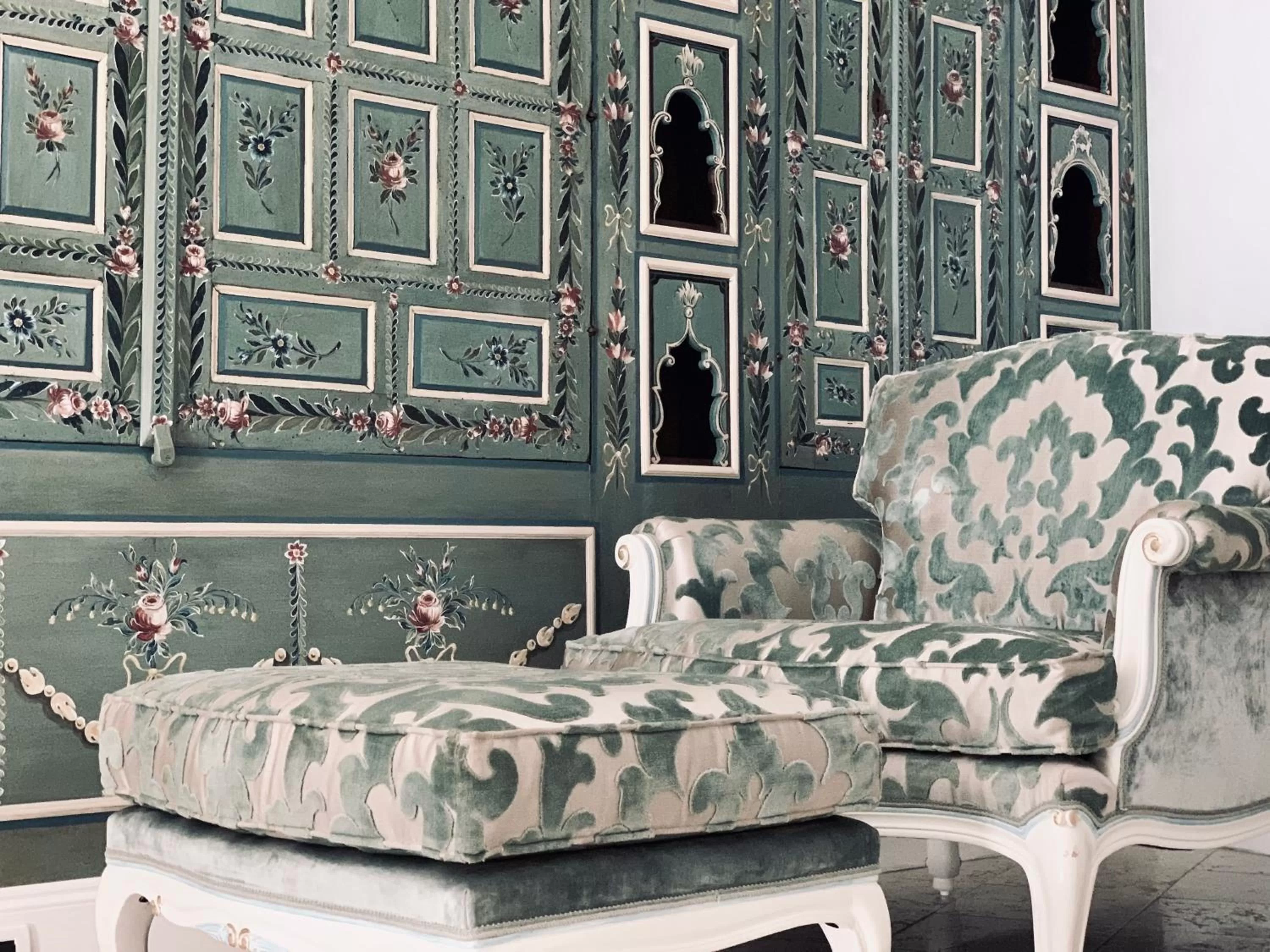 Living room, Bed in Villa Palma Boutique Hotel