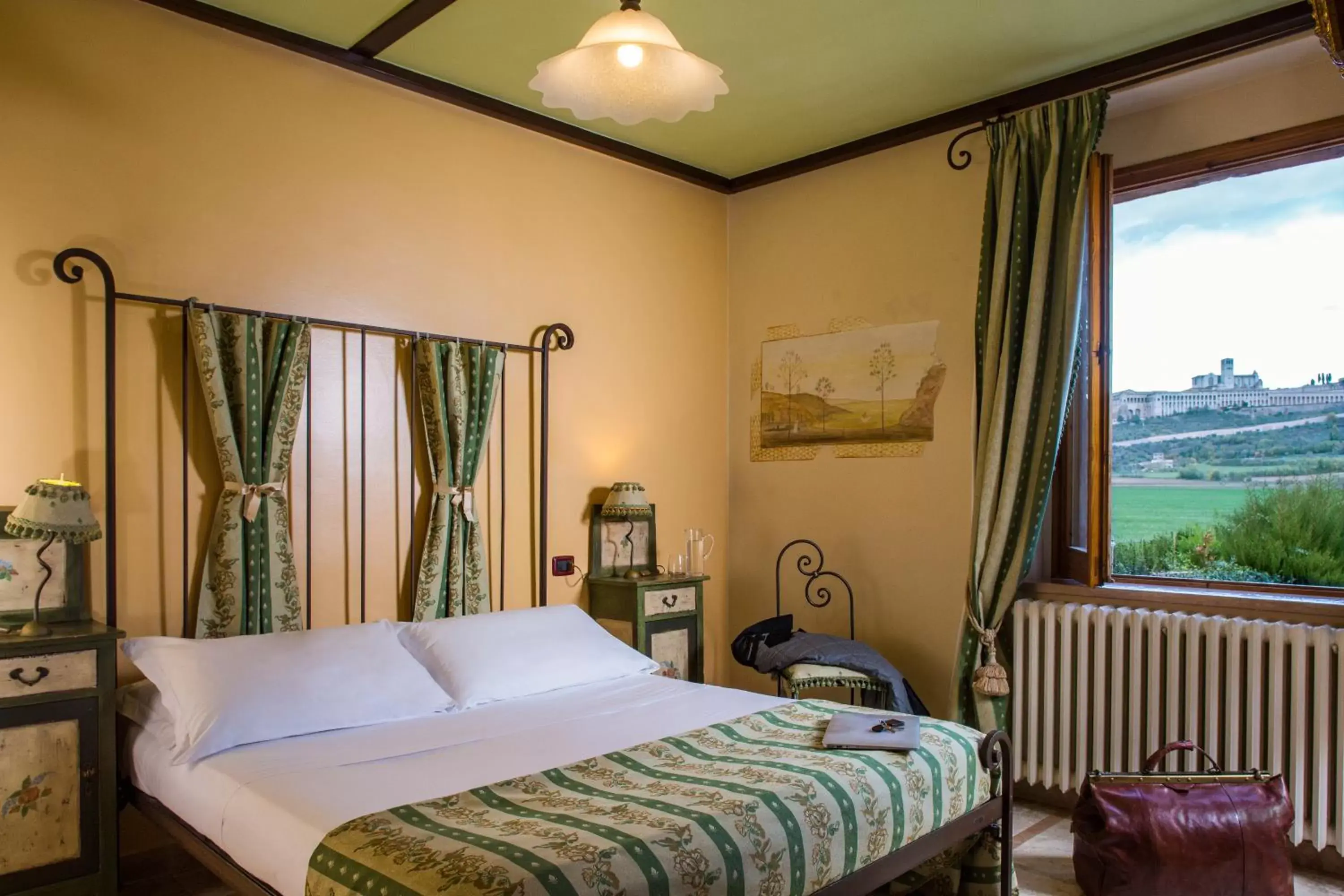 Photo of the whole room, Bed in UNICA Assisi agri-charming house