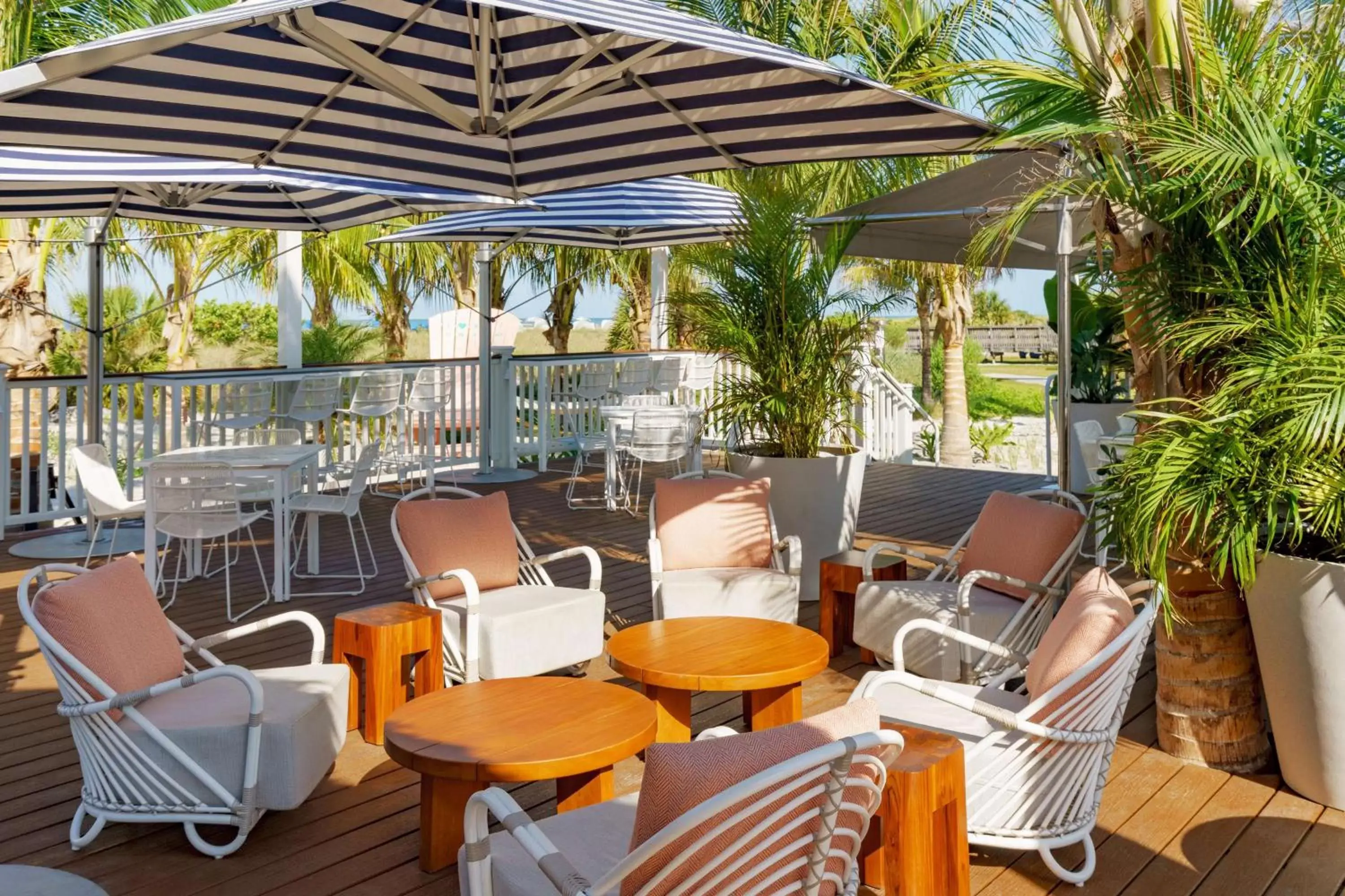 Patio, Restaurant/Places to Eat in Hilton Garden Inn St. Pete Beach, FL