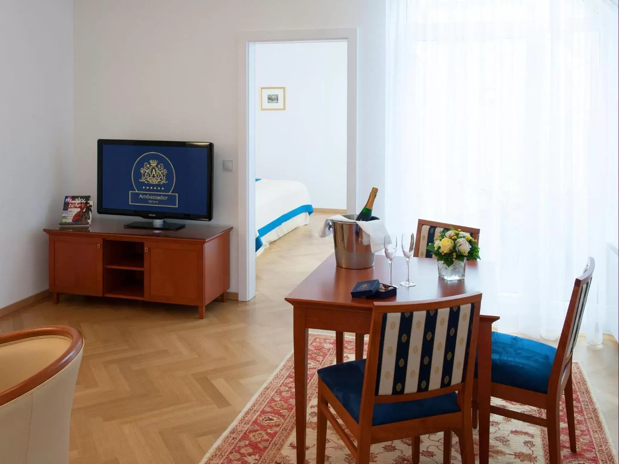 Photo of the whole room in Hotel Ambassador Photo of the whole room in Hotel Ambassador